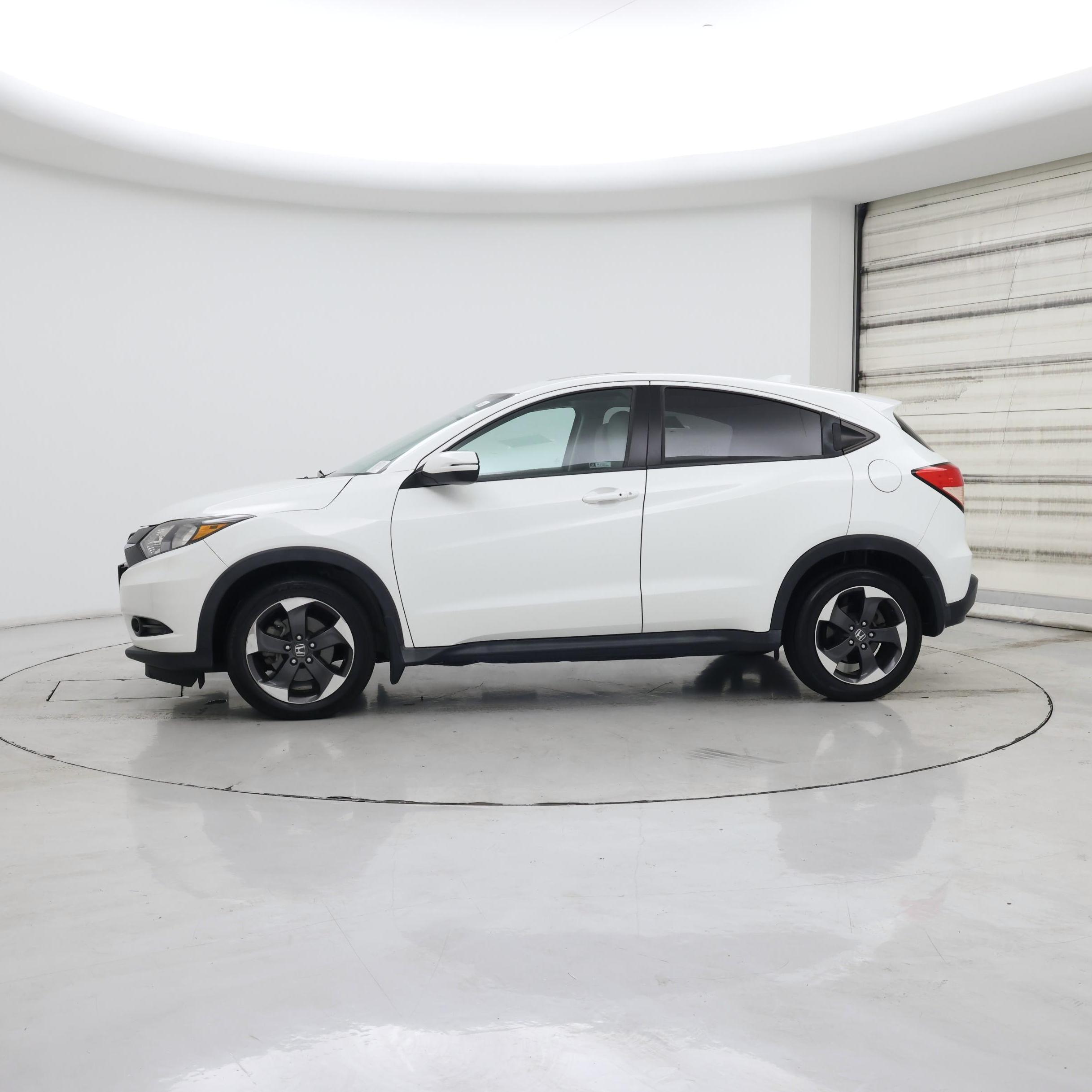 Thumbnail: 2018 Honda HR-V - 3