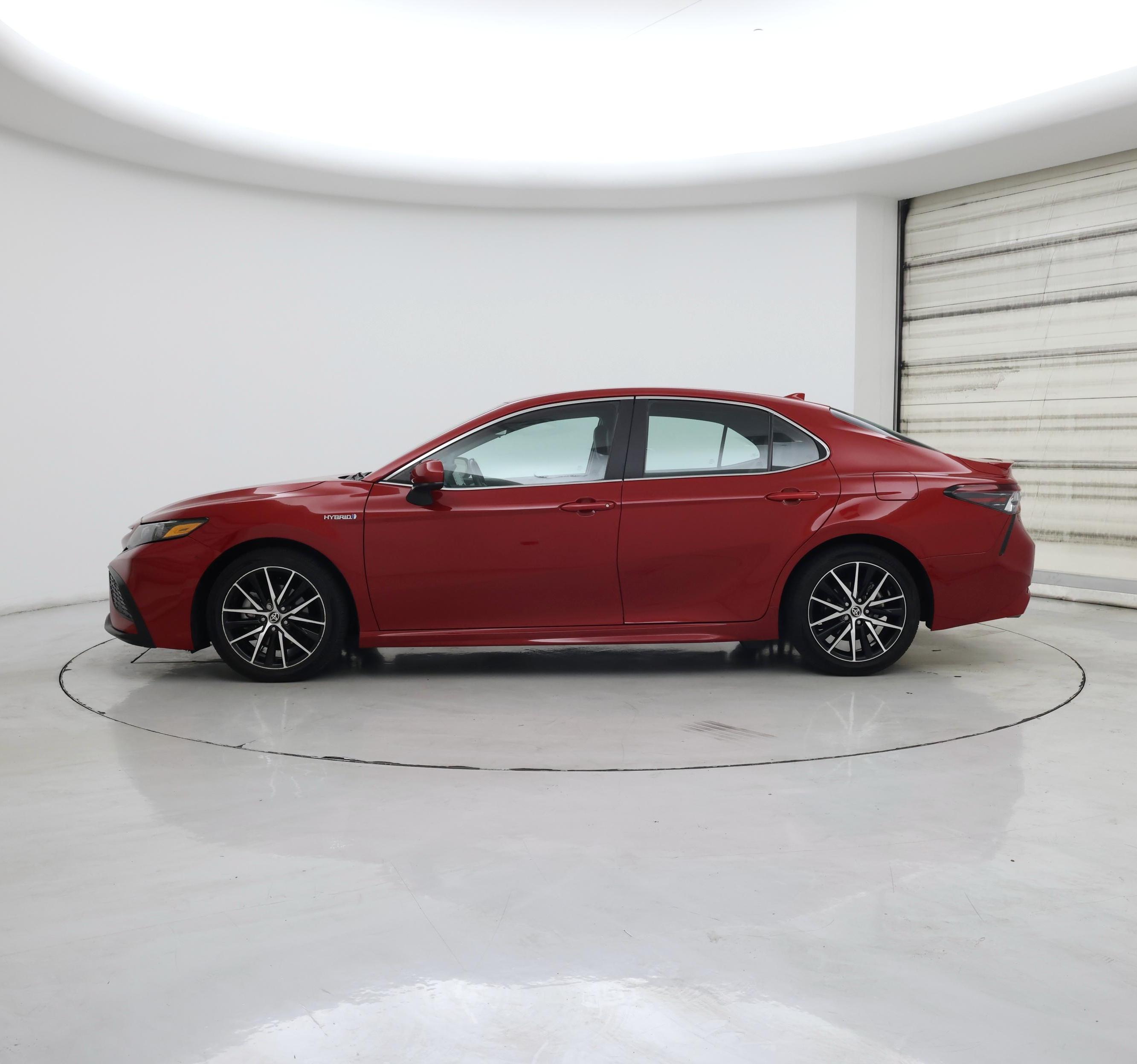 Thumbnail: 2021 Toyota Camry - 3