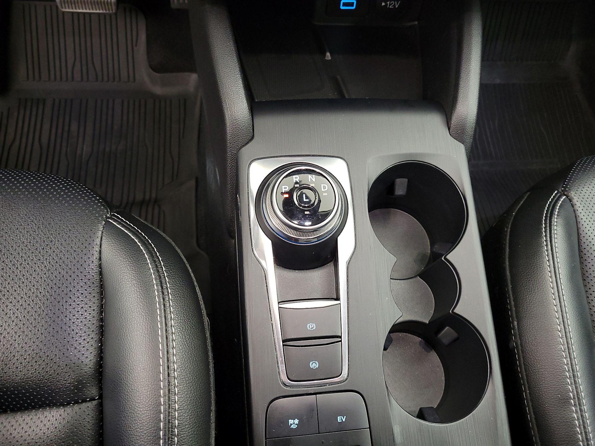 Thumbnail: 2022 Ford Escape - 16