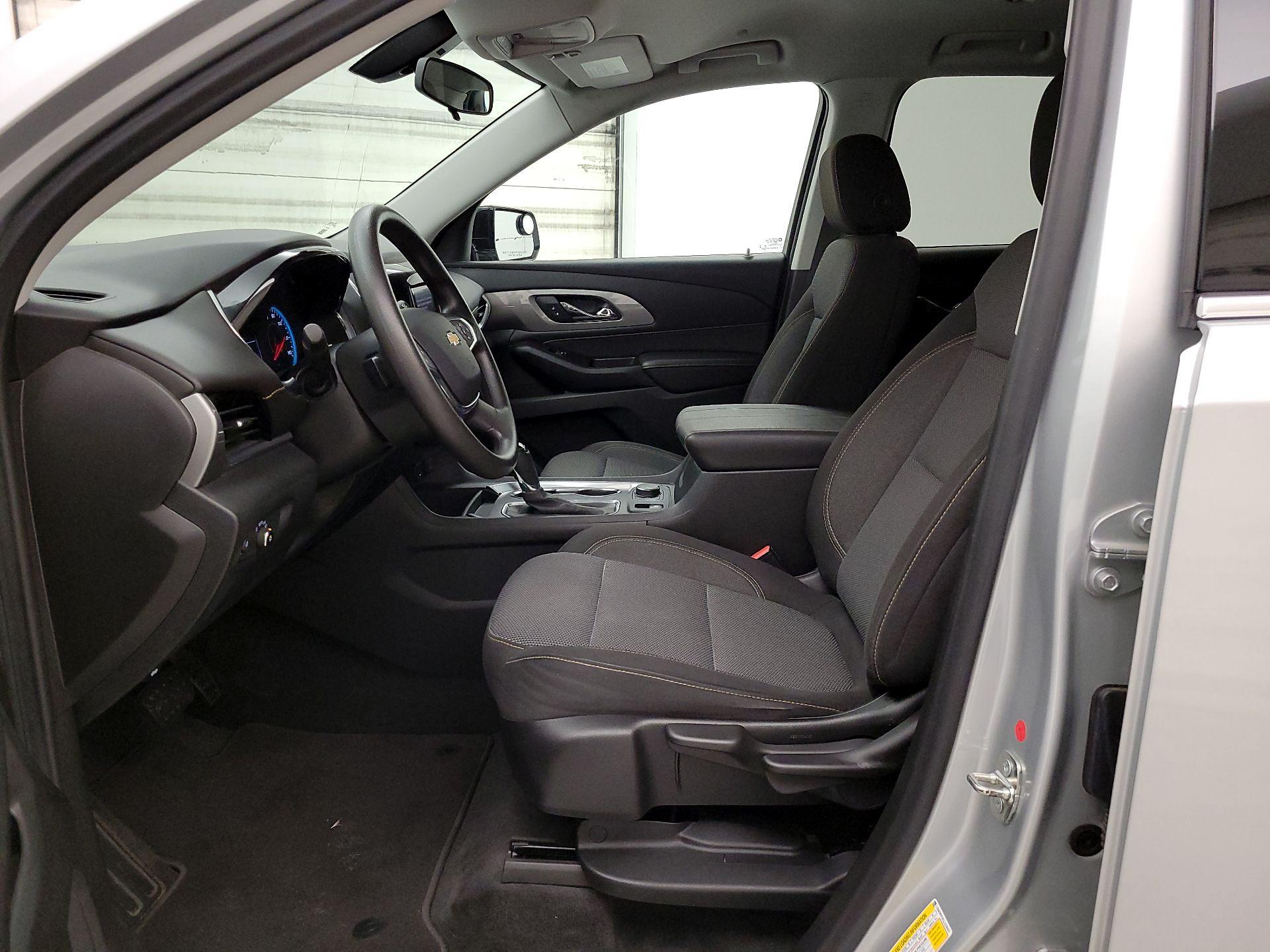 Thumbnail: 2020 Chevrolet Traverse - 11