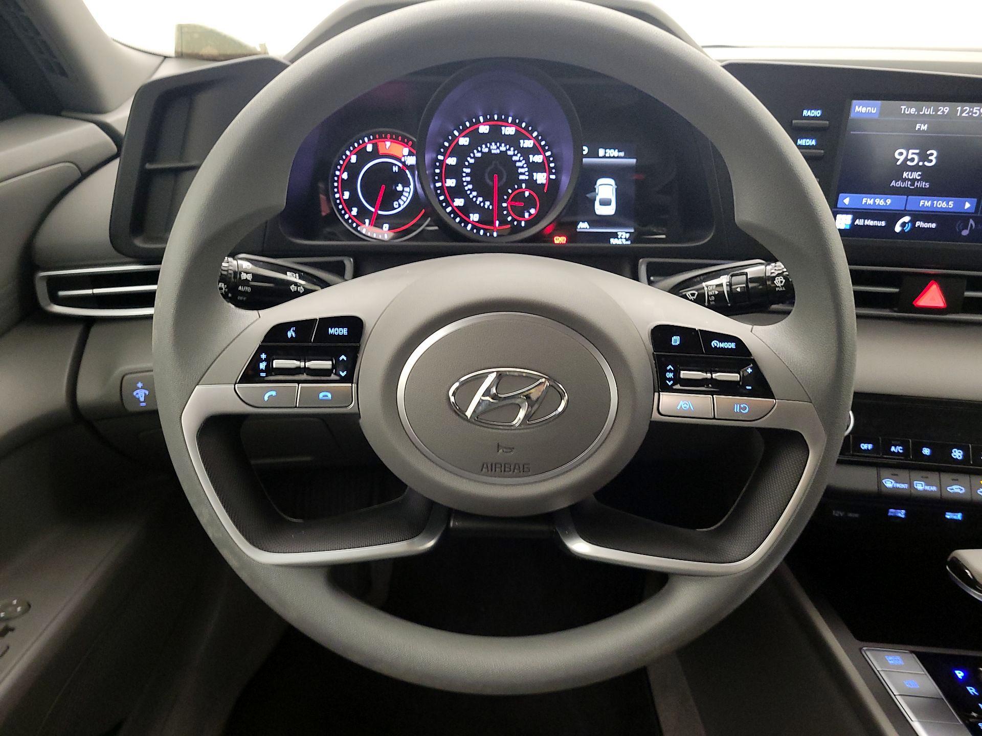 Thumbnail: 2023 Hyundai Elantra - 10