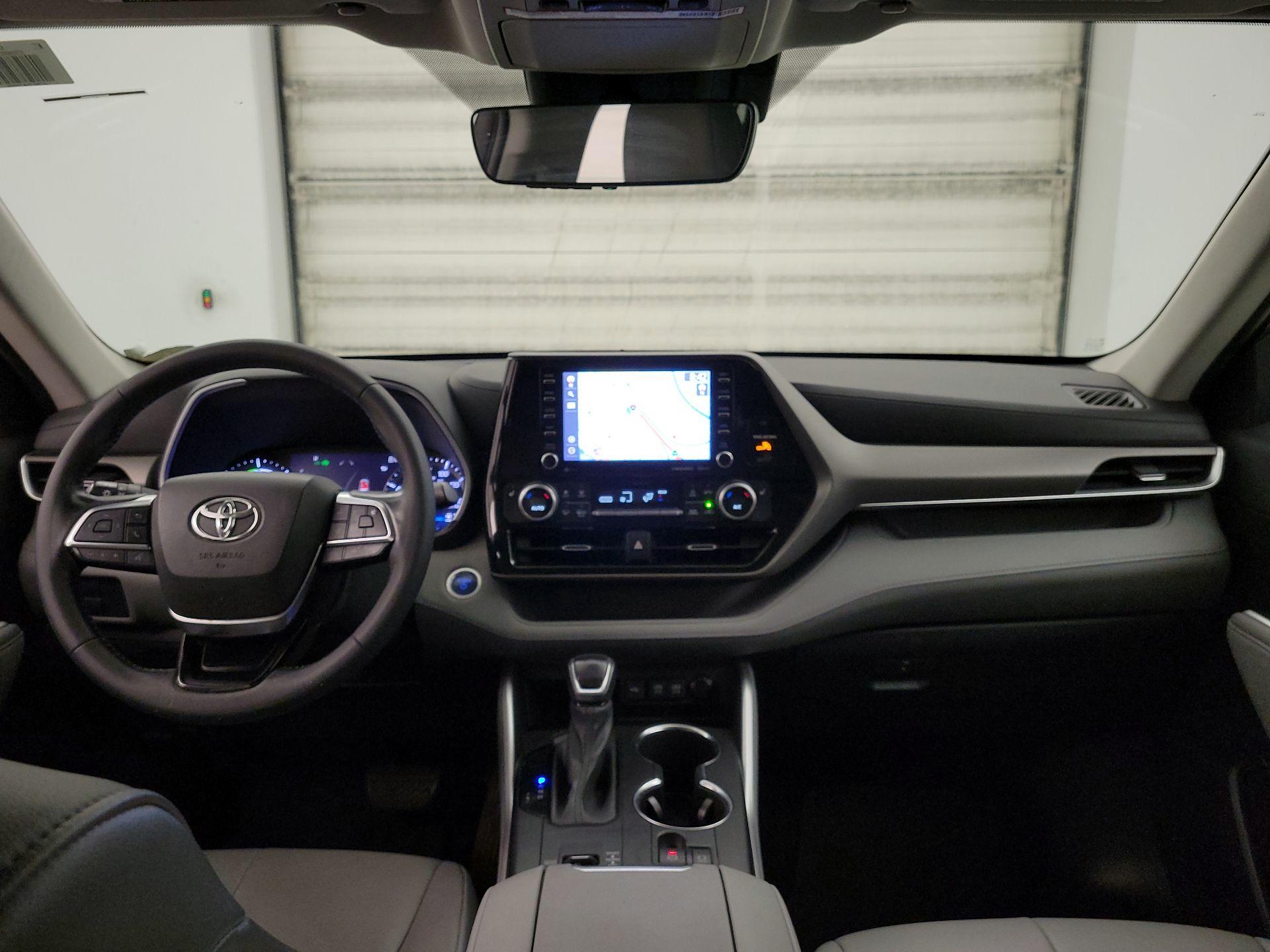 Thumbnail: 2020 Toyota Highlander - 9