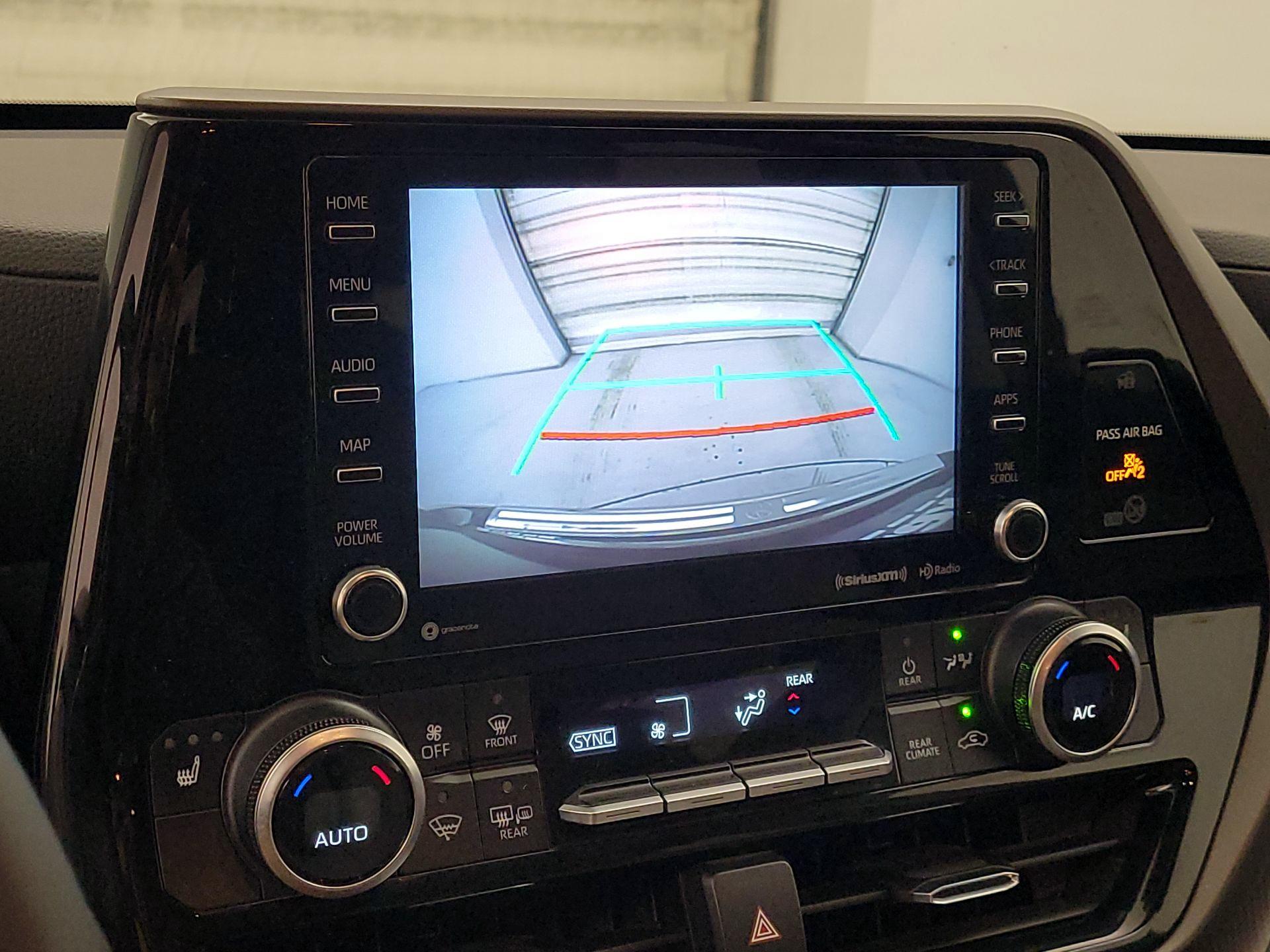 Thumbnail: 2020 Toyota Highlander - 15