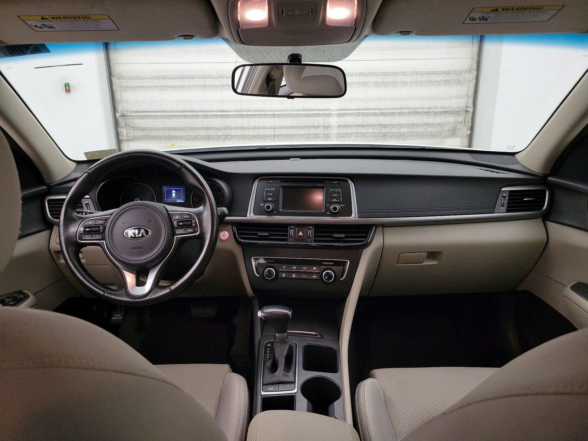 Thumbnail: 2017 Kia Optima - 9