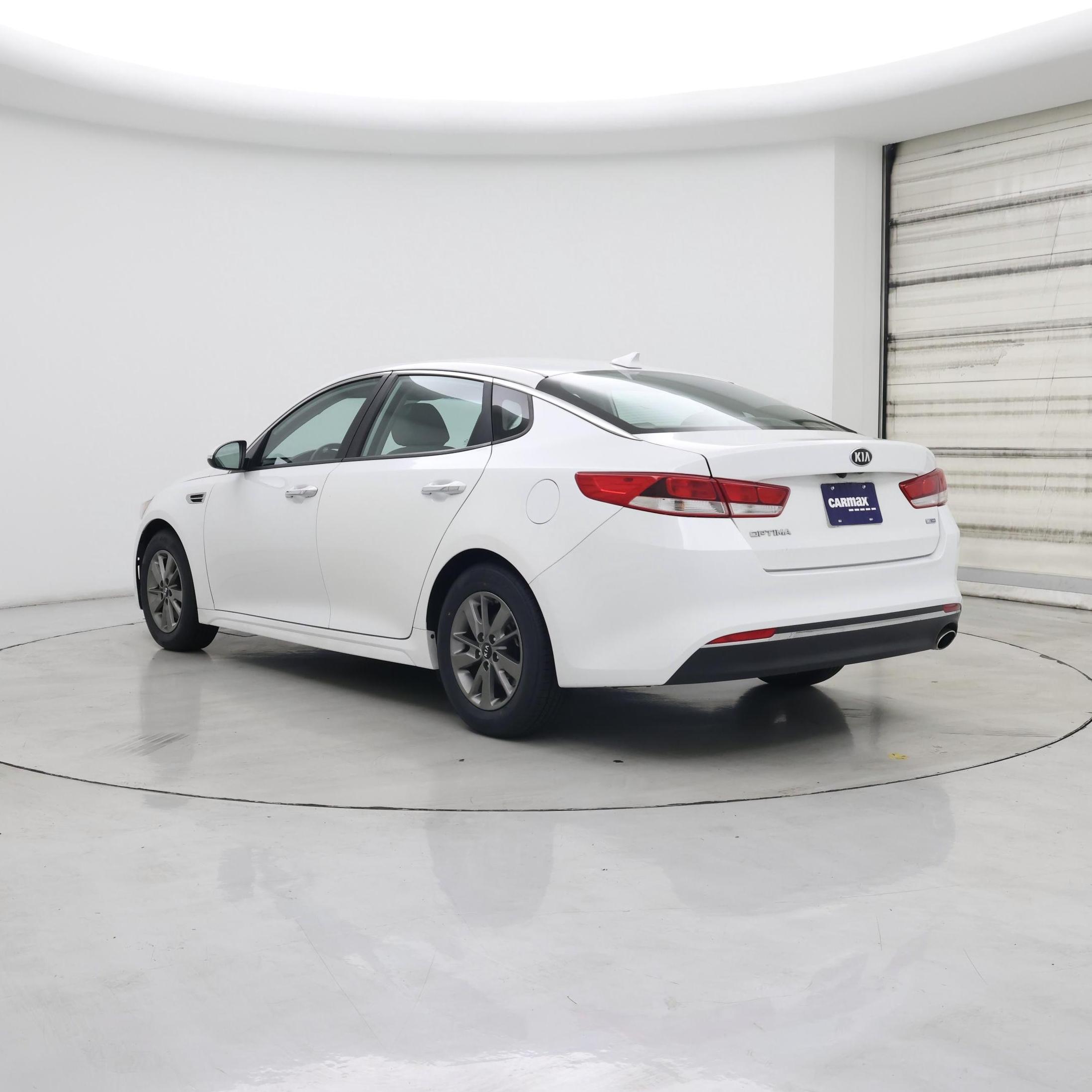 Thumbnail: 2017 Kia Optima - 2