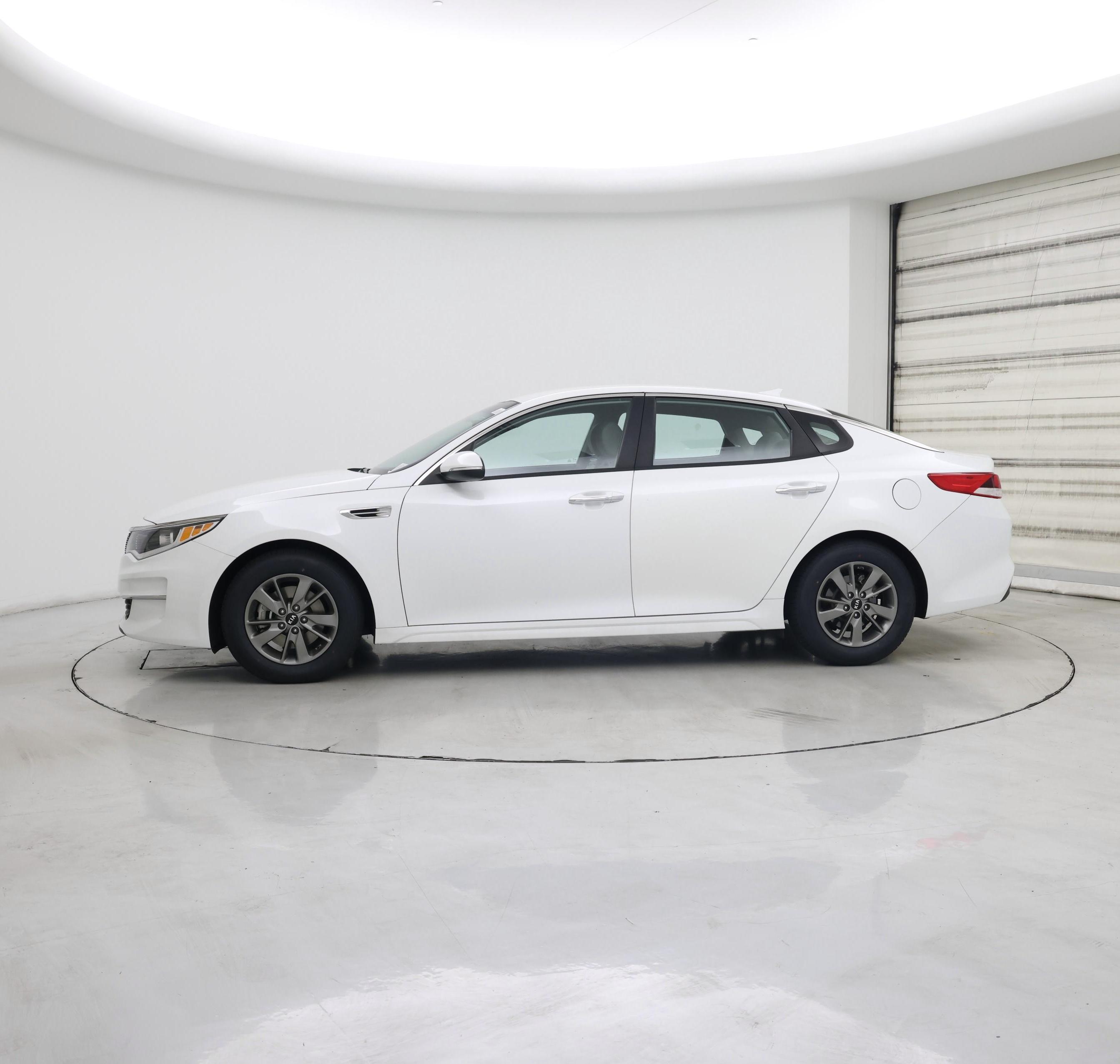 Thumbnail: 2017 Kia Optima - 3