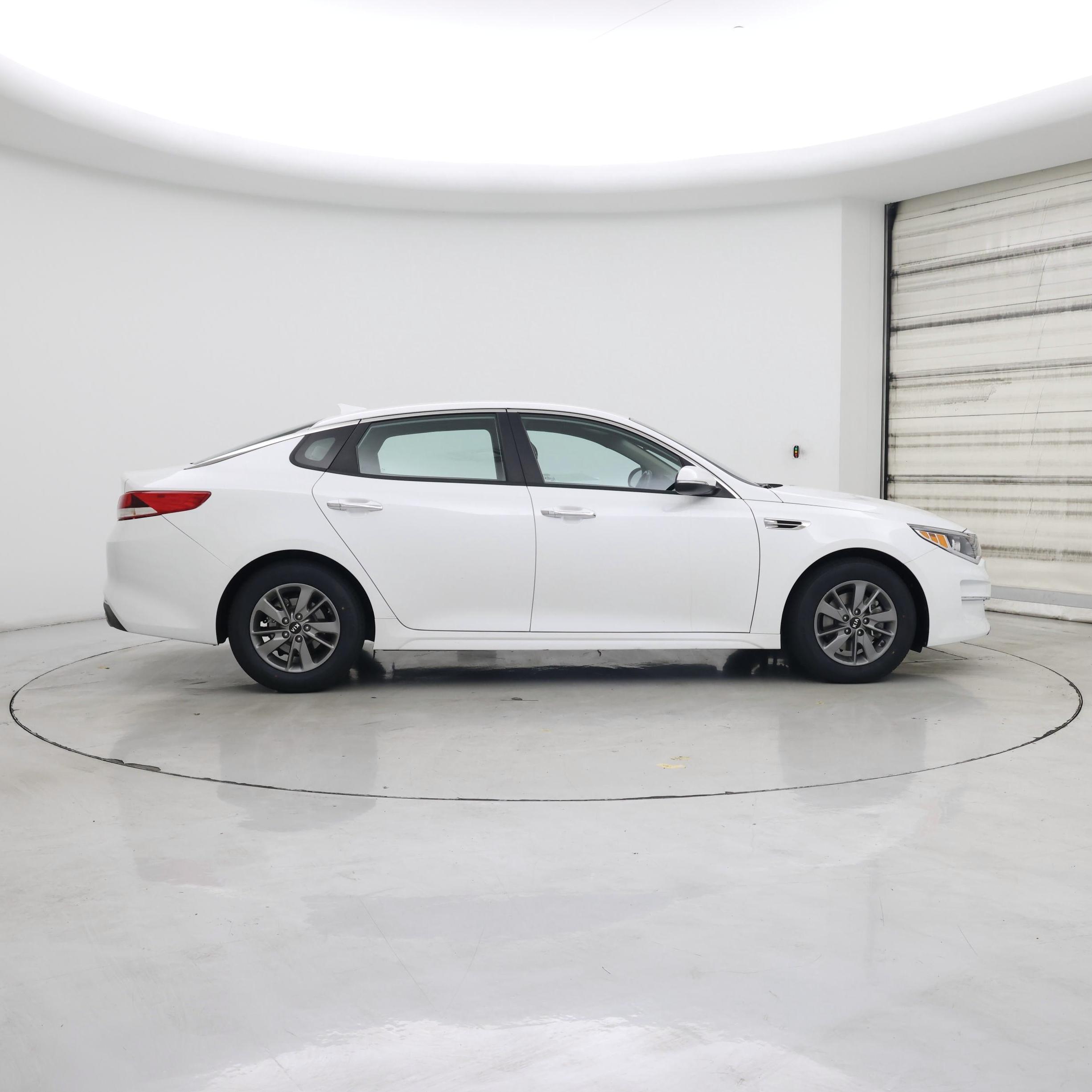 Thumbnail: 2017 Kia Optima - 7
