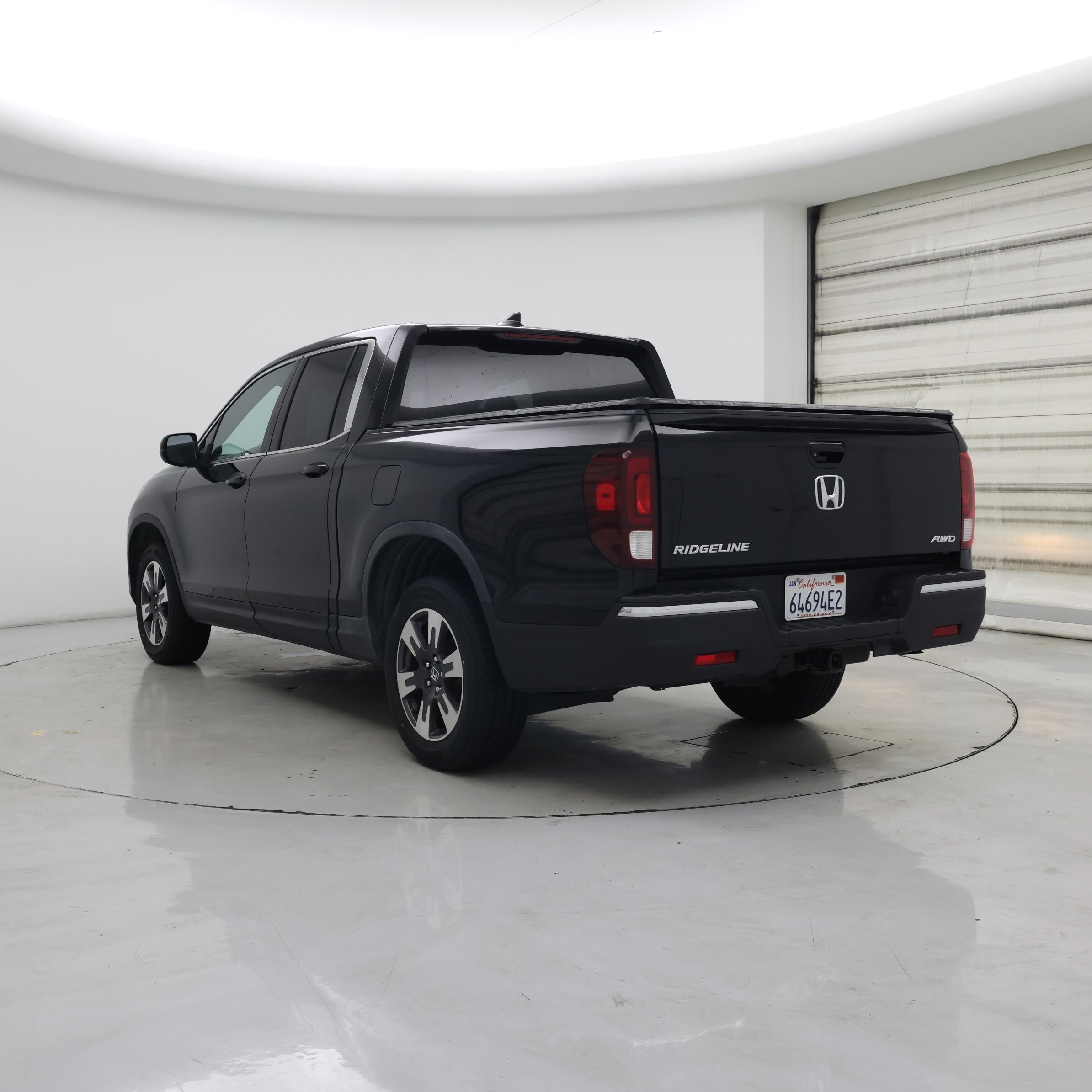 Thumbnail: 2017 Honda Ridgeline - 2