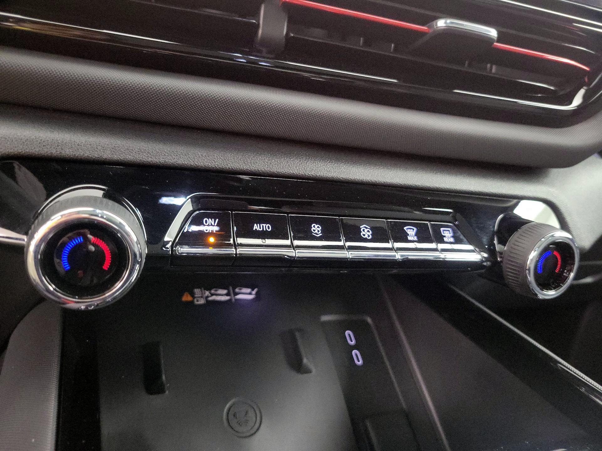 Thumbnail: 2025 Chevrolet Silverado EV - 16