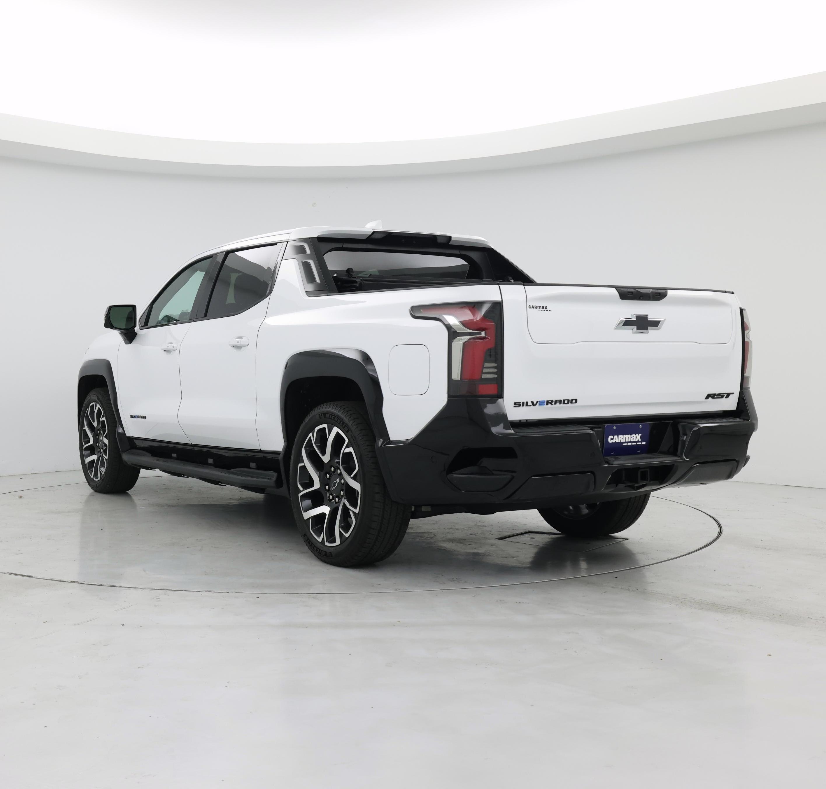 Thumbnail: 2025 Chevrolet Silverado EV - 2