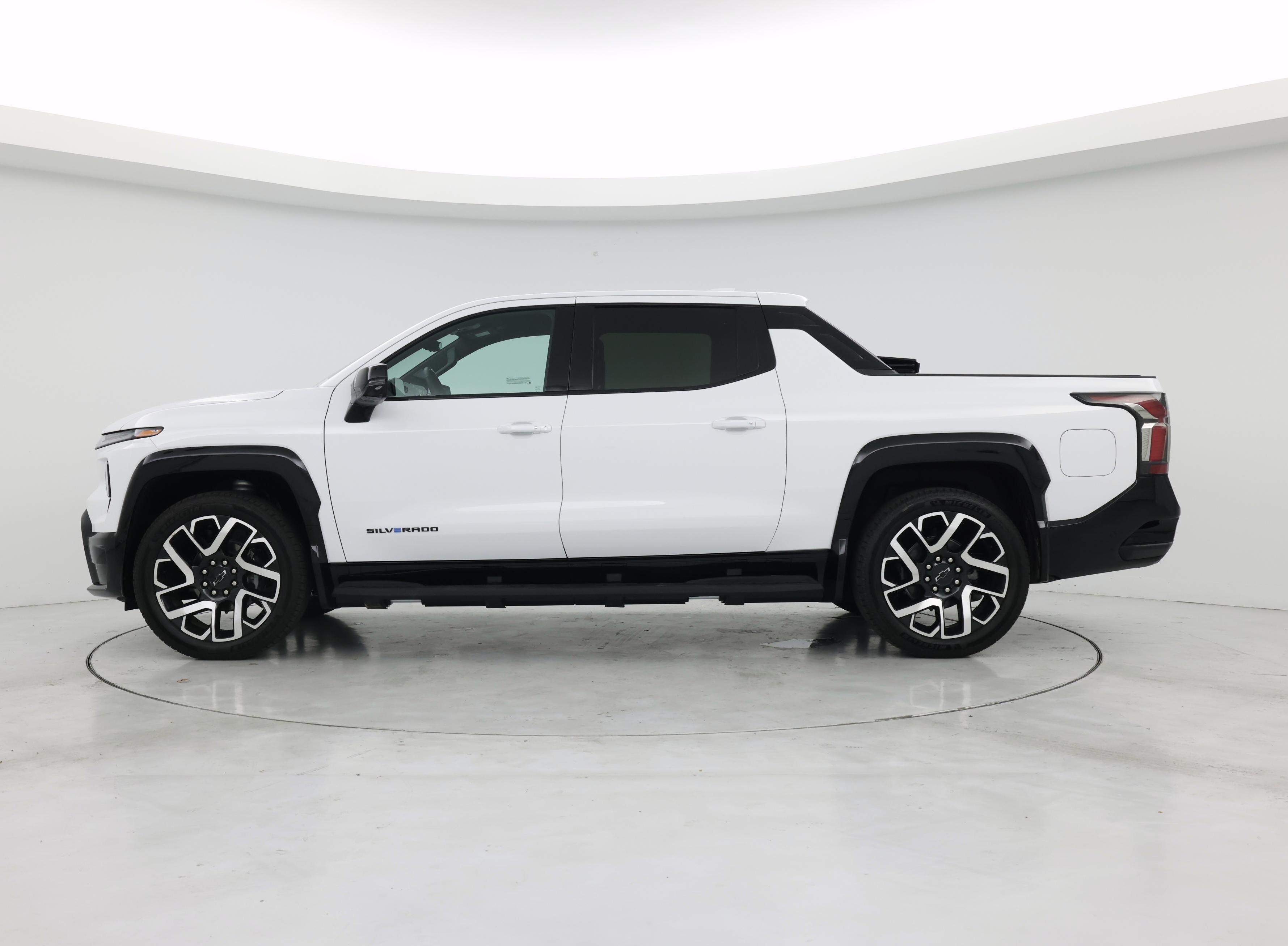 Thumbnail: 2025 Chevrolet Silverado EV - 3