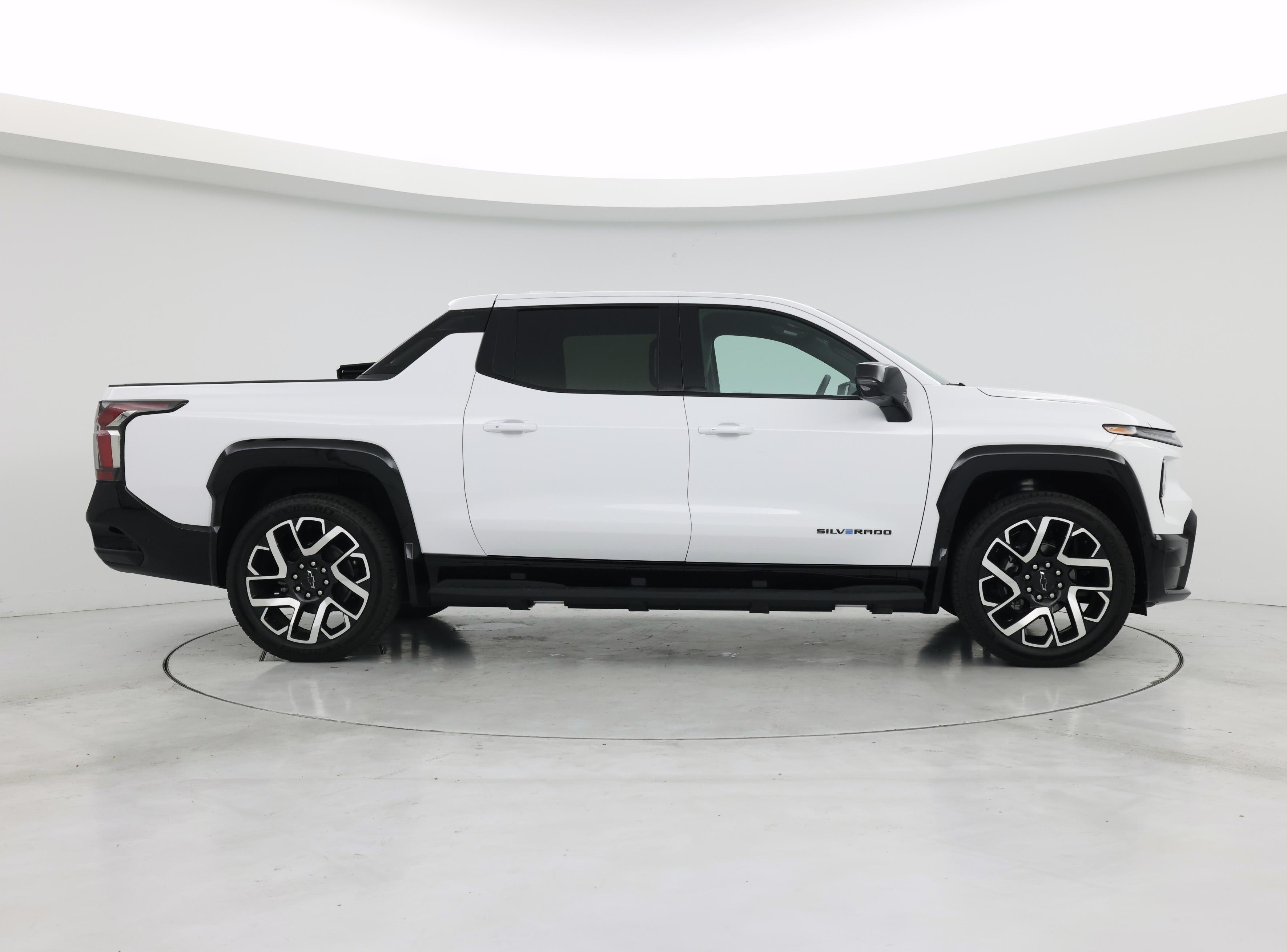 Thumbnail: 2025 Chevrolet Silverado EV - 7