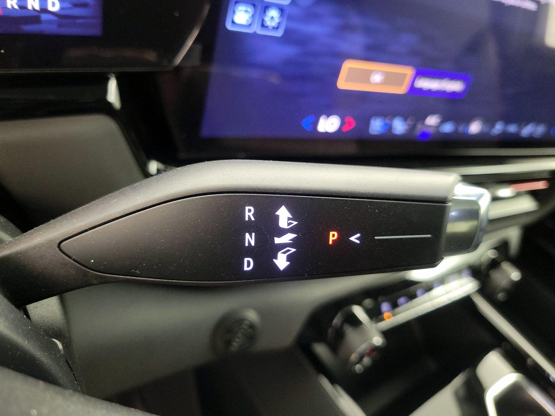 Thumbnail: 2025 Chevrolet Silverado EV - 17