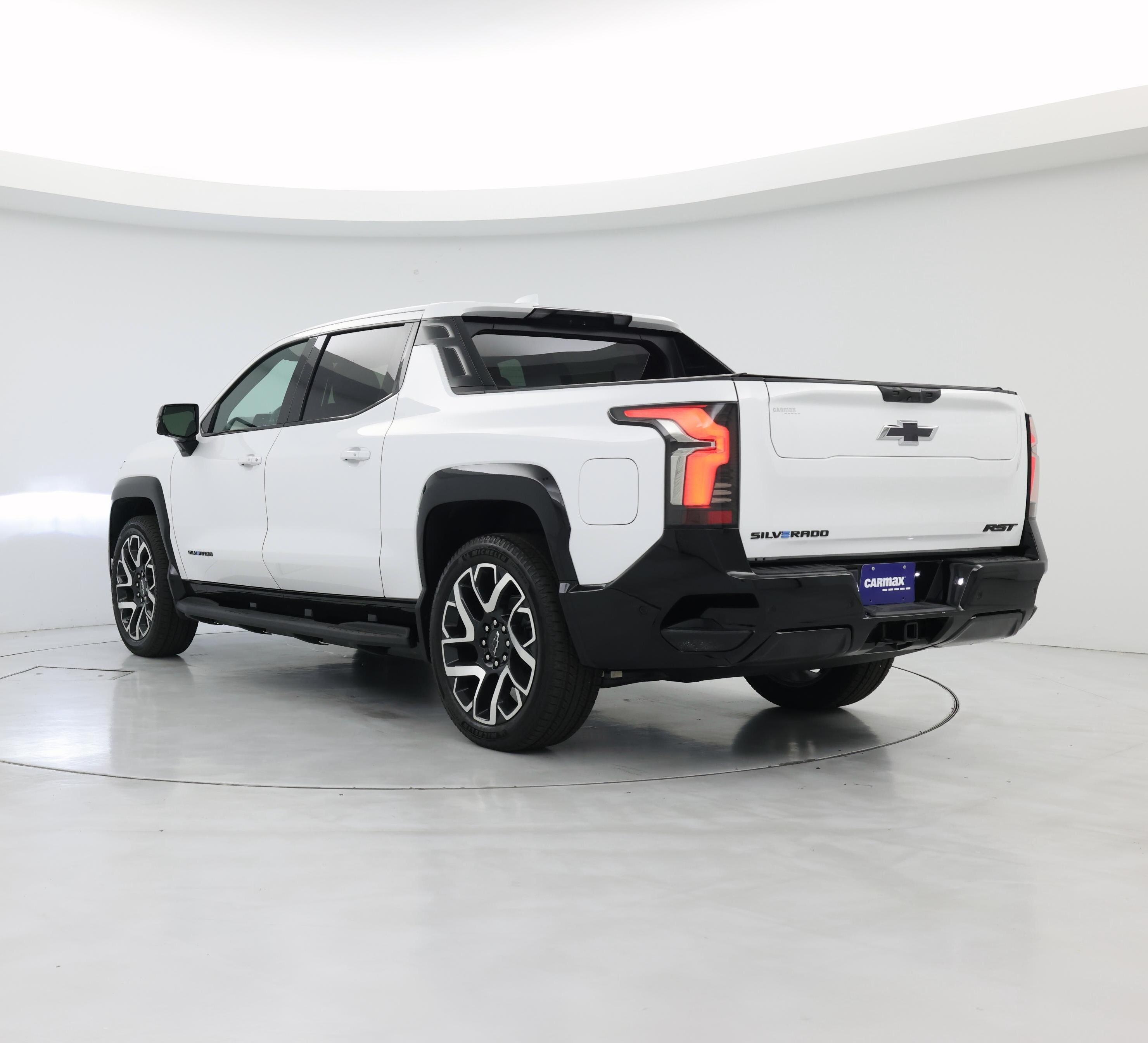 Thumbnail: 2025 Chevrolet Silverado EV - 2
