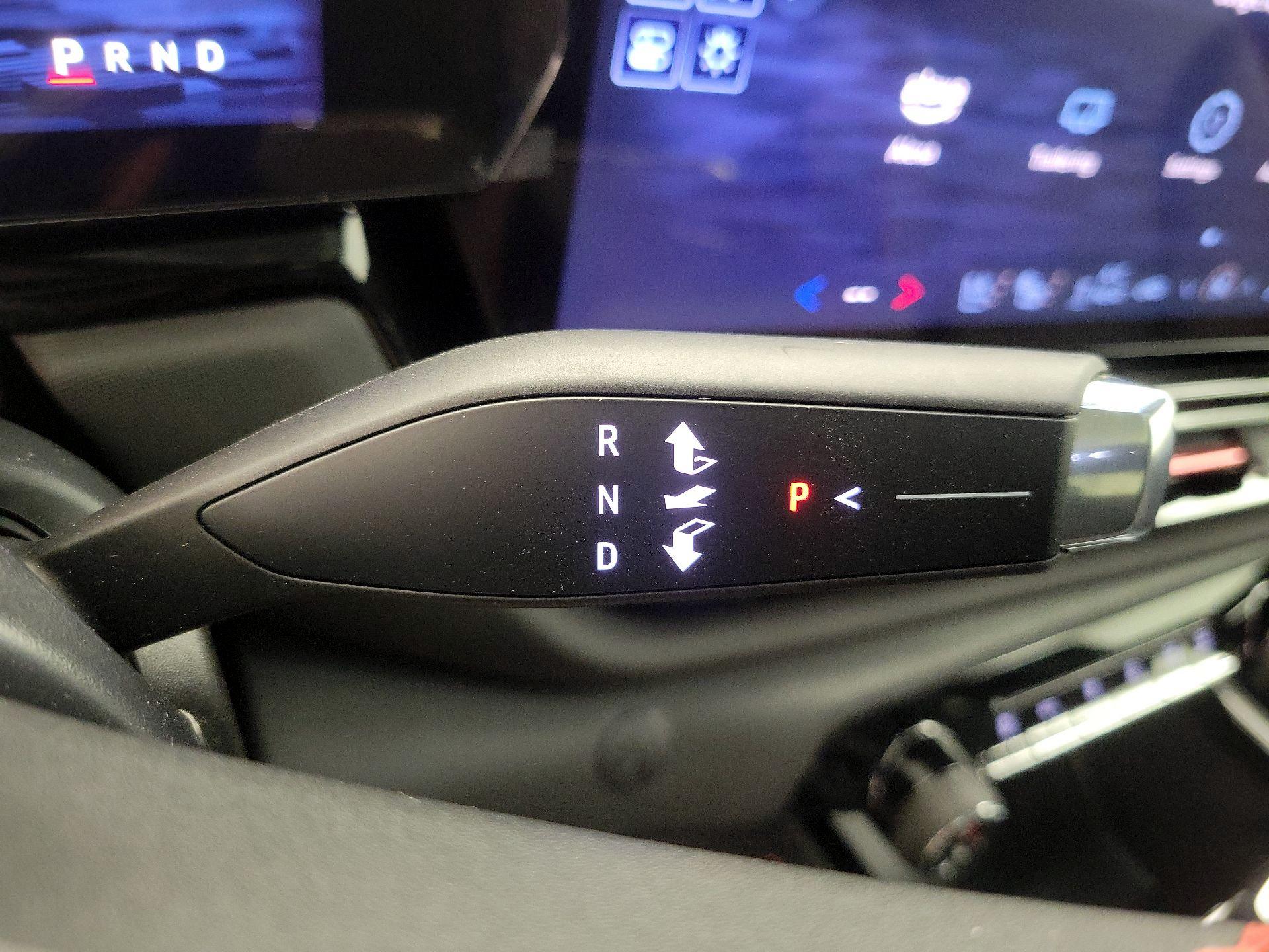 Thumbnail: 2025 Chevrolet Silverado EV - 17