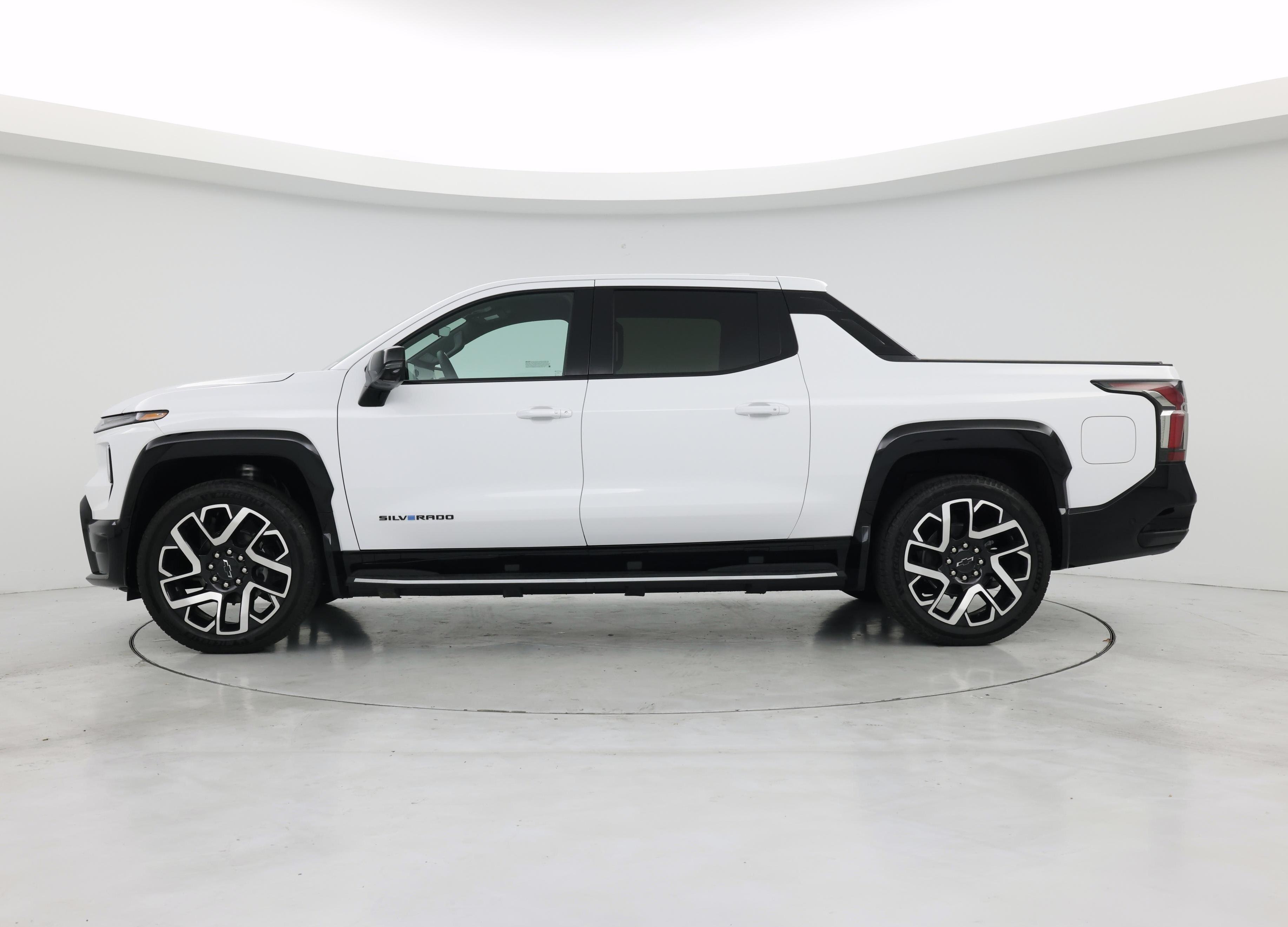 Thumbnail: 2025 Chevrolet Silverado EV - 3