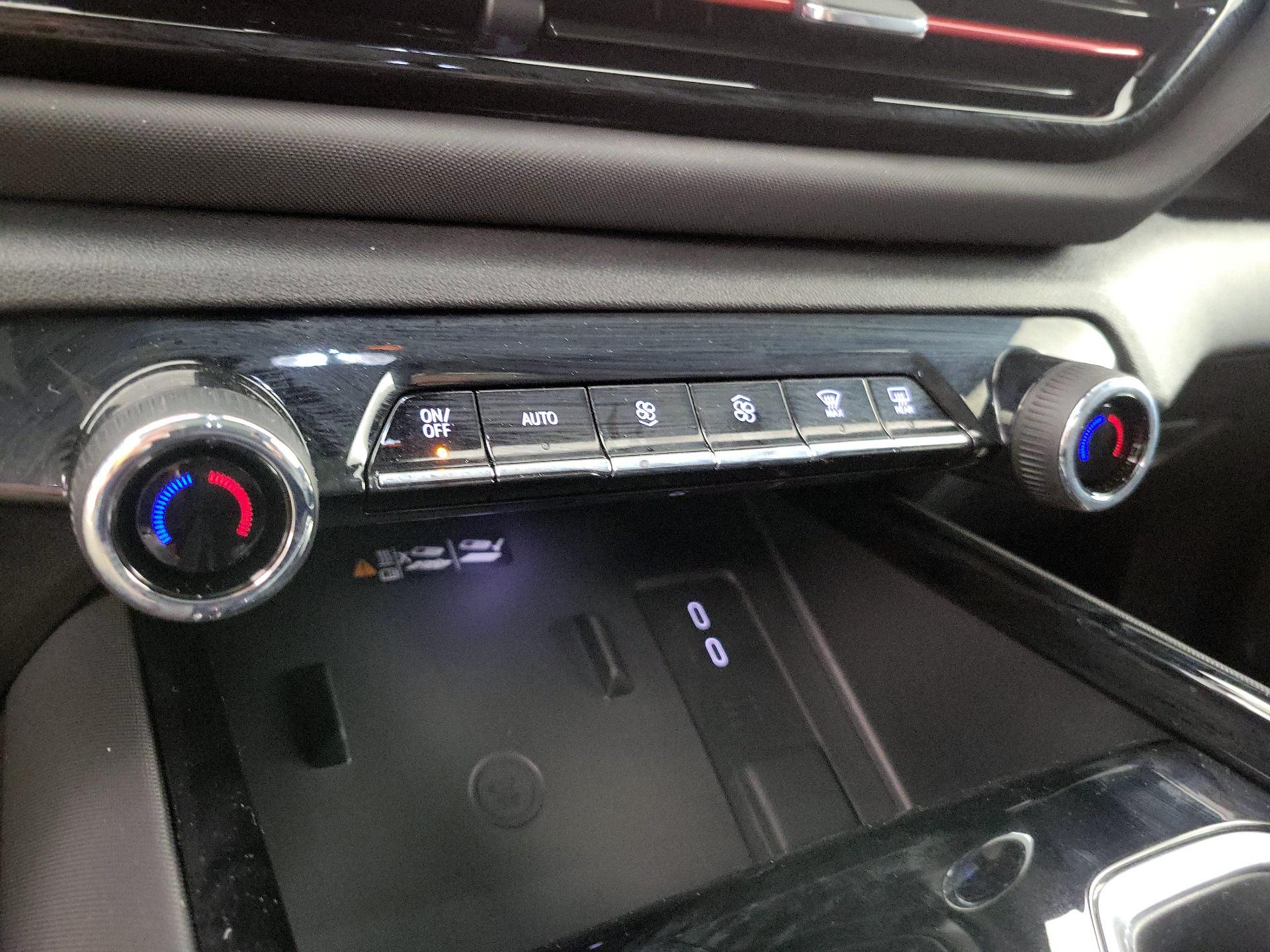 Thumbnail: 2025 Chevrolet Silverado EV - 16
