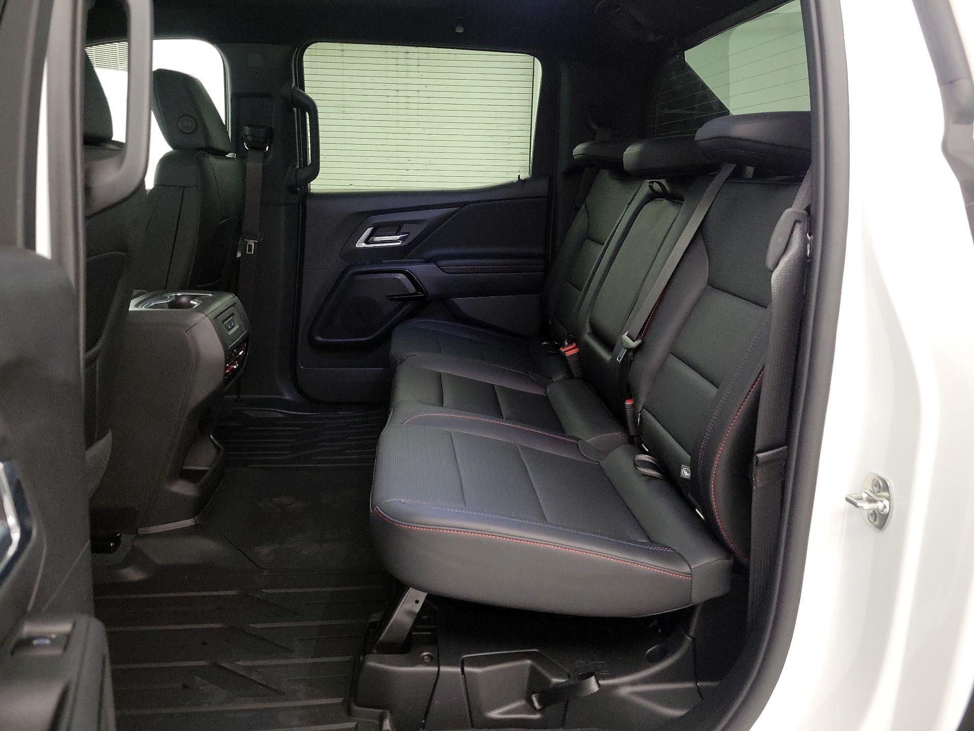 Thumbnail: 2025 Chevrolet Silverado EV - 19