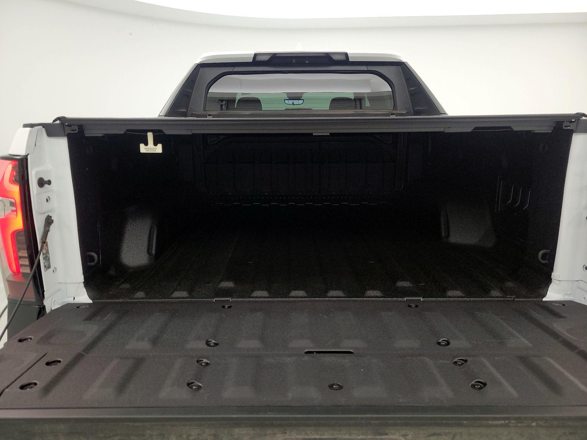 Thumbnail: 2025 Chevrolet Silverado EV - 20