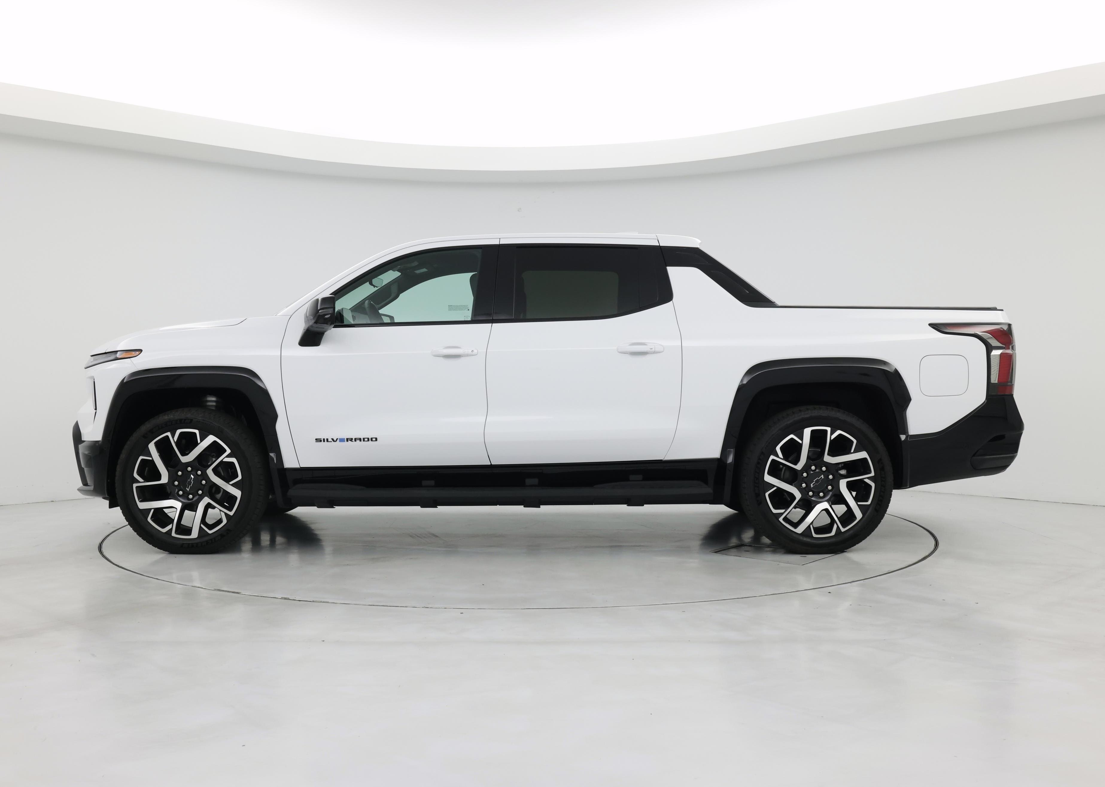 Thumbnail: 2025 Chevrolet Silverado EV - 3