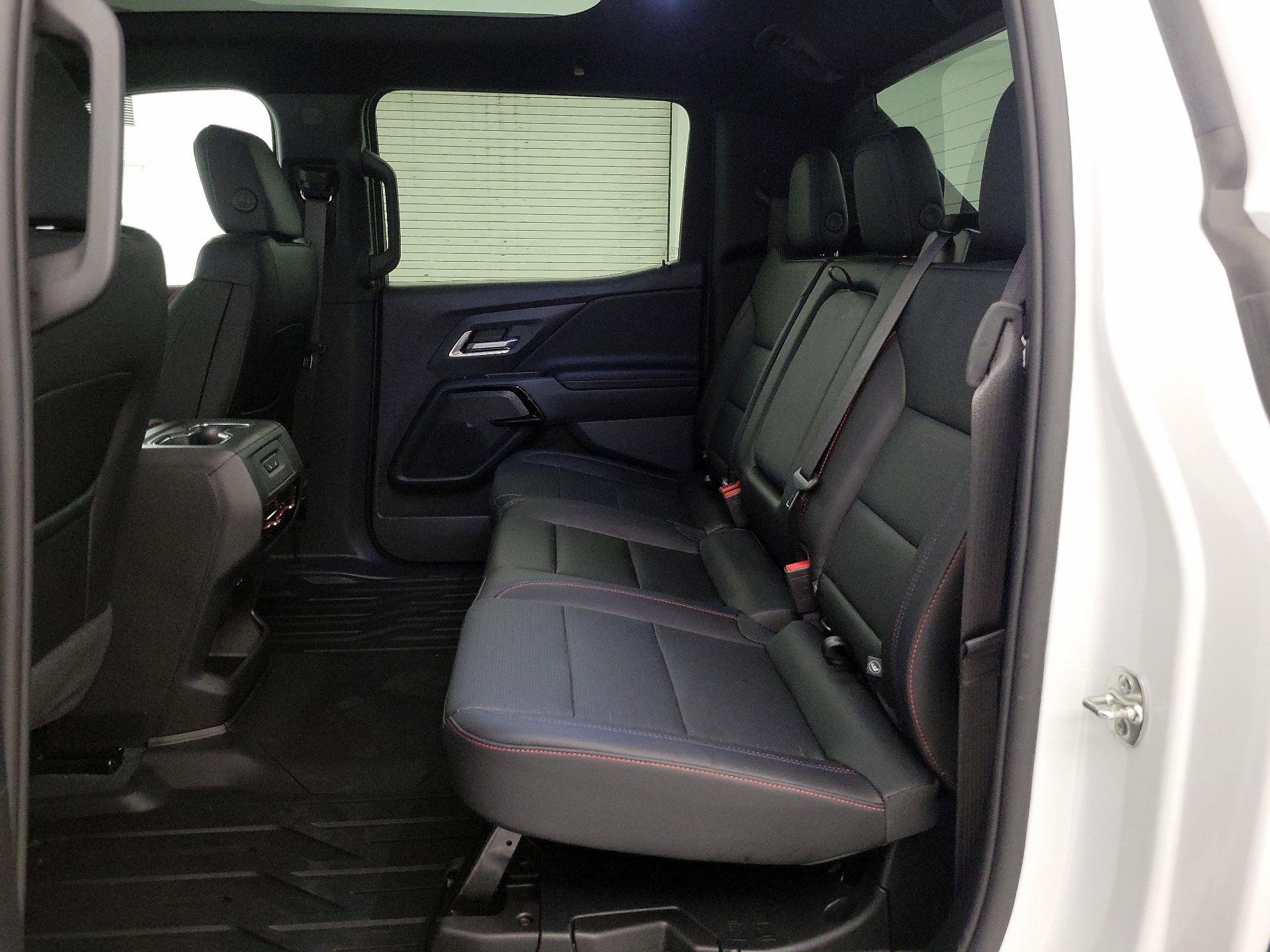 Thumbnail: 2025 Chevrolet Silverado EV - 19