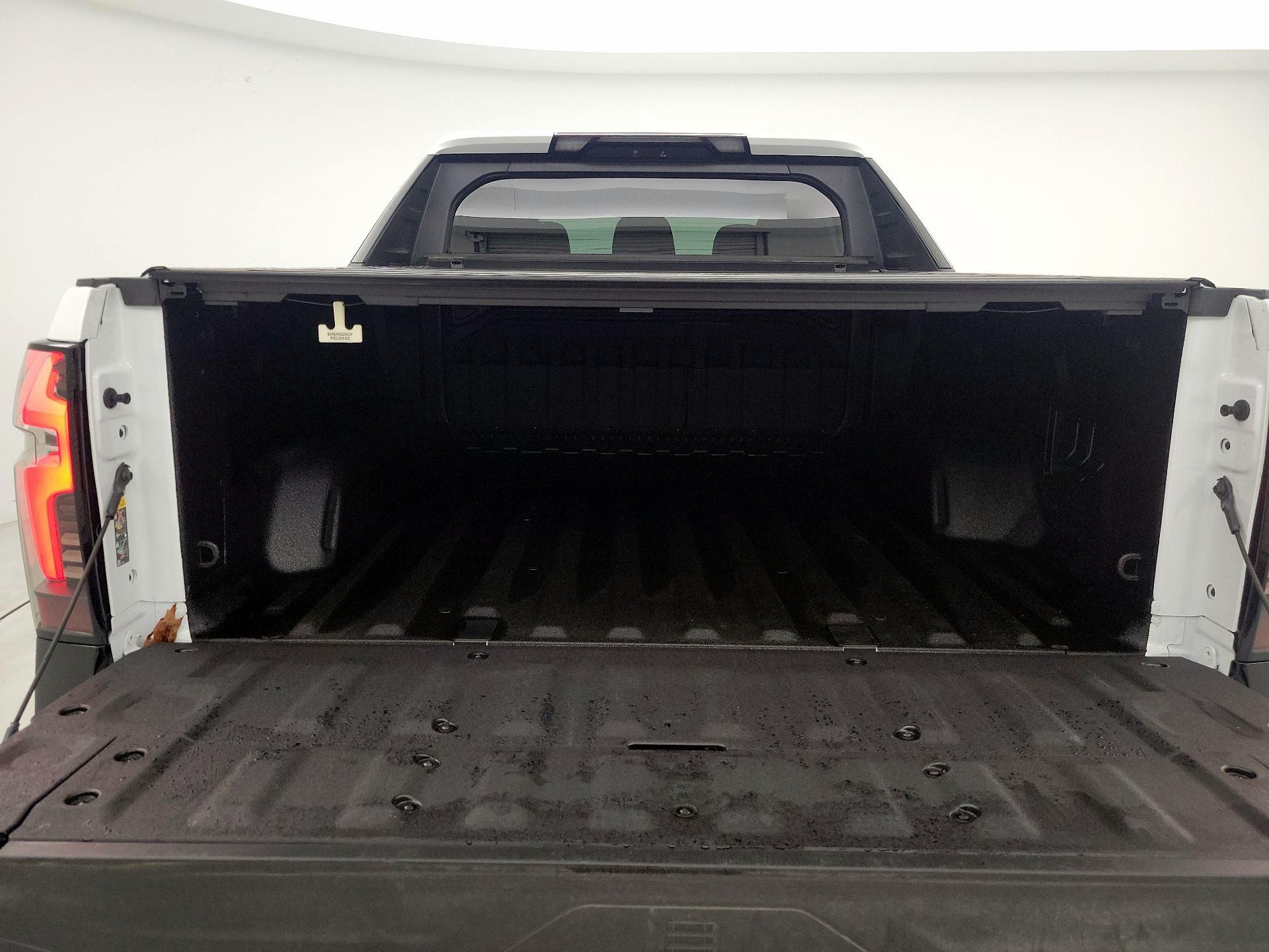 Thumbnail: 2025 Chevrolet Silverado EV - 20