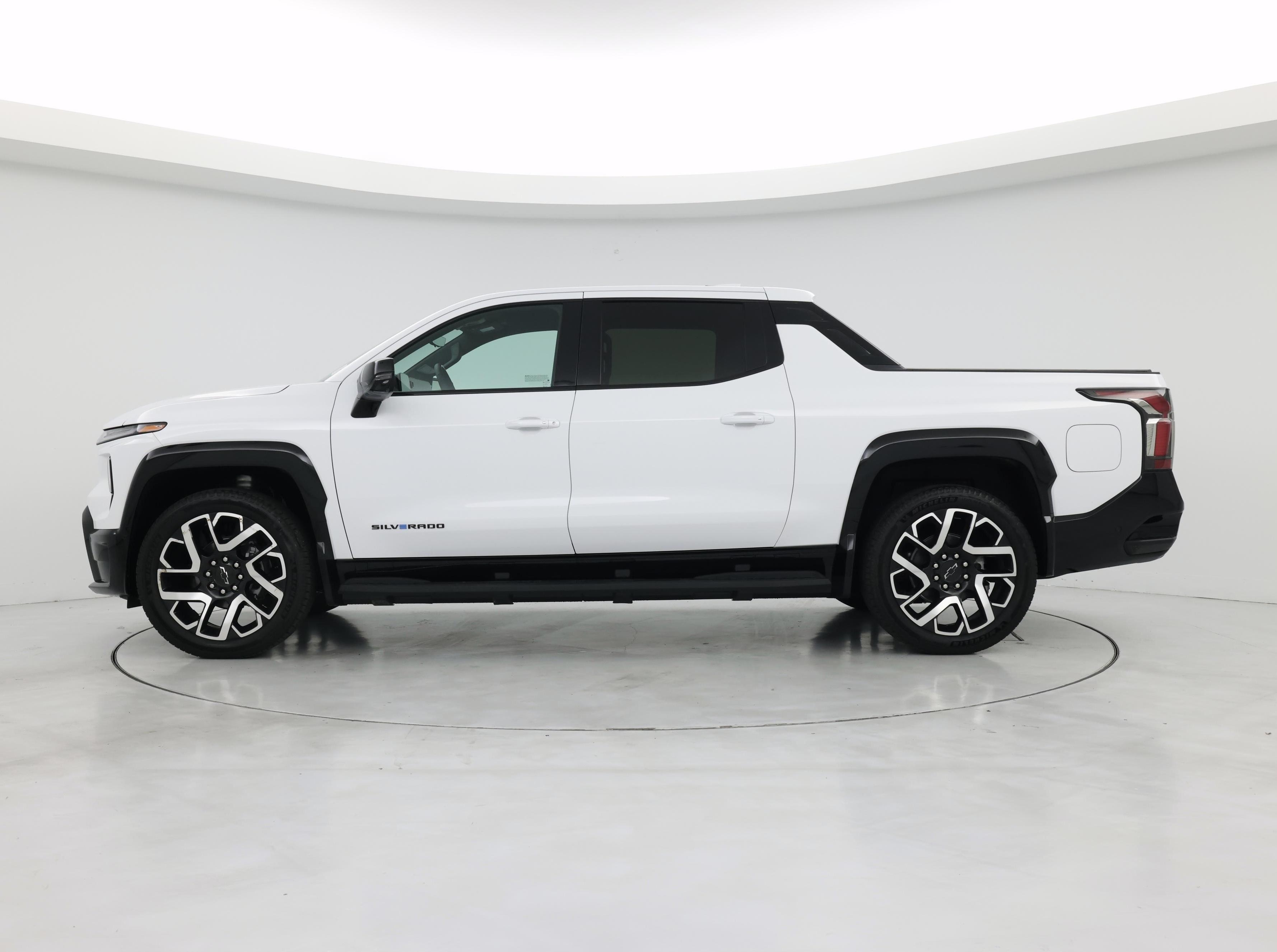 Thumbnail: 2025 Chevrolet Silverado EV - 3