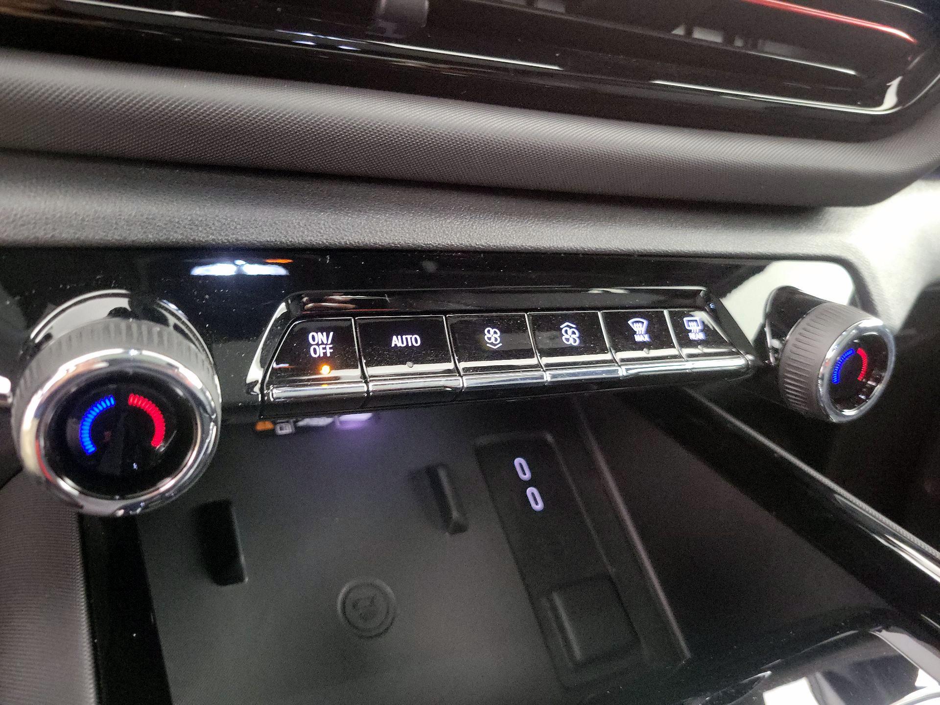 Thumbnail: 2025 Chevrolet Silverado EV - 16