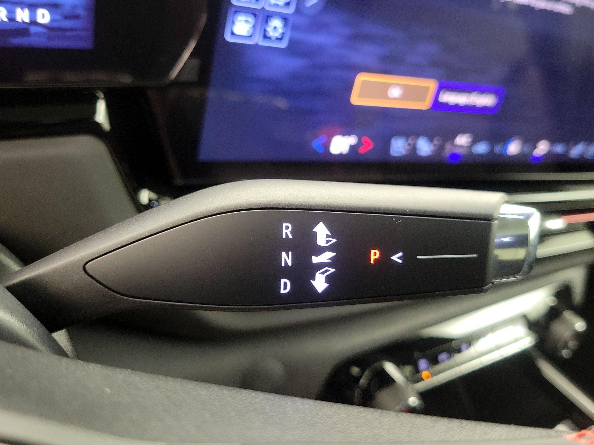Thumbnail: 2025 Chevrolet Silverado EV - 17