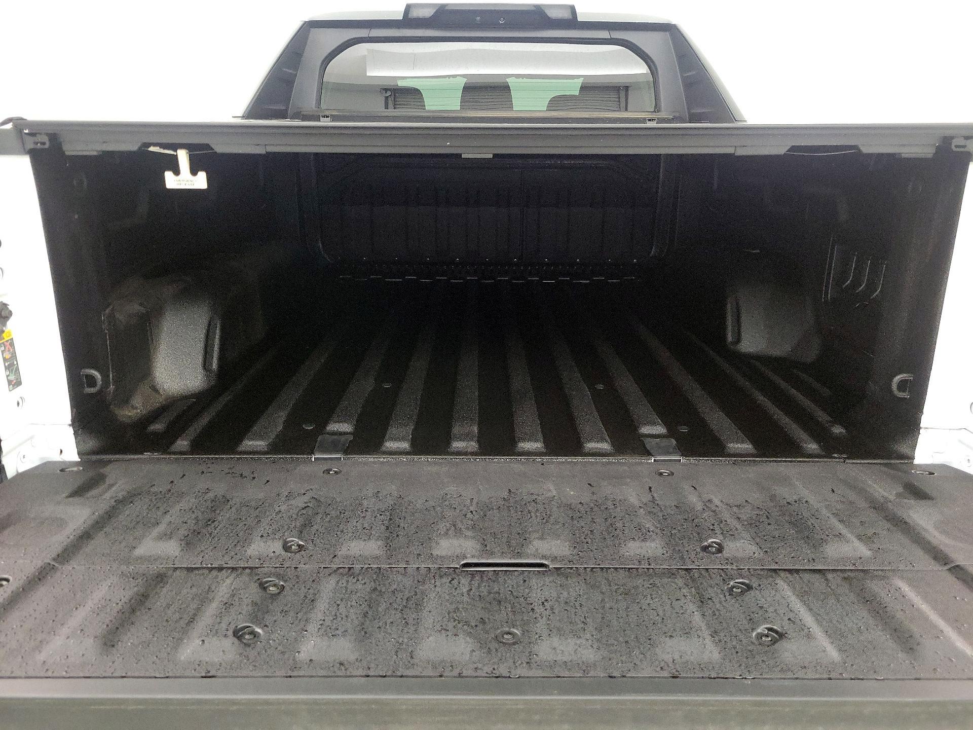 Thumbnail: 2025 Chevrolet Silverado EV - 20