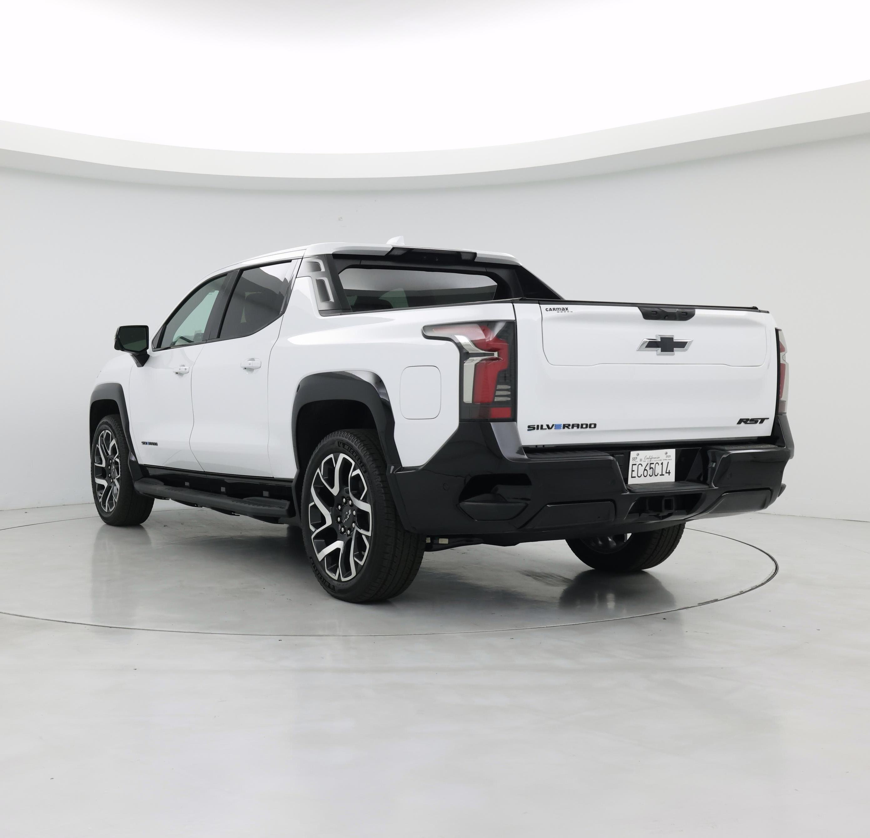 Thumbnail: 2025 Chevrolet Silverado EV - 2