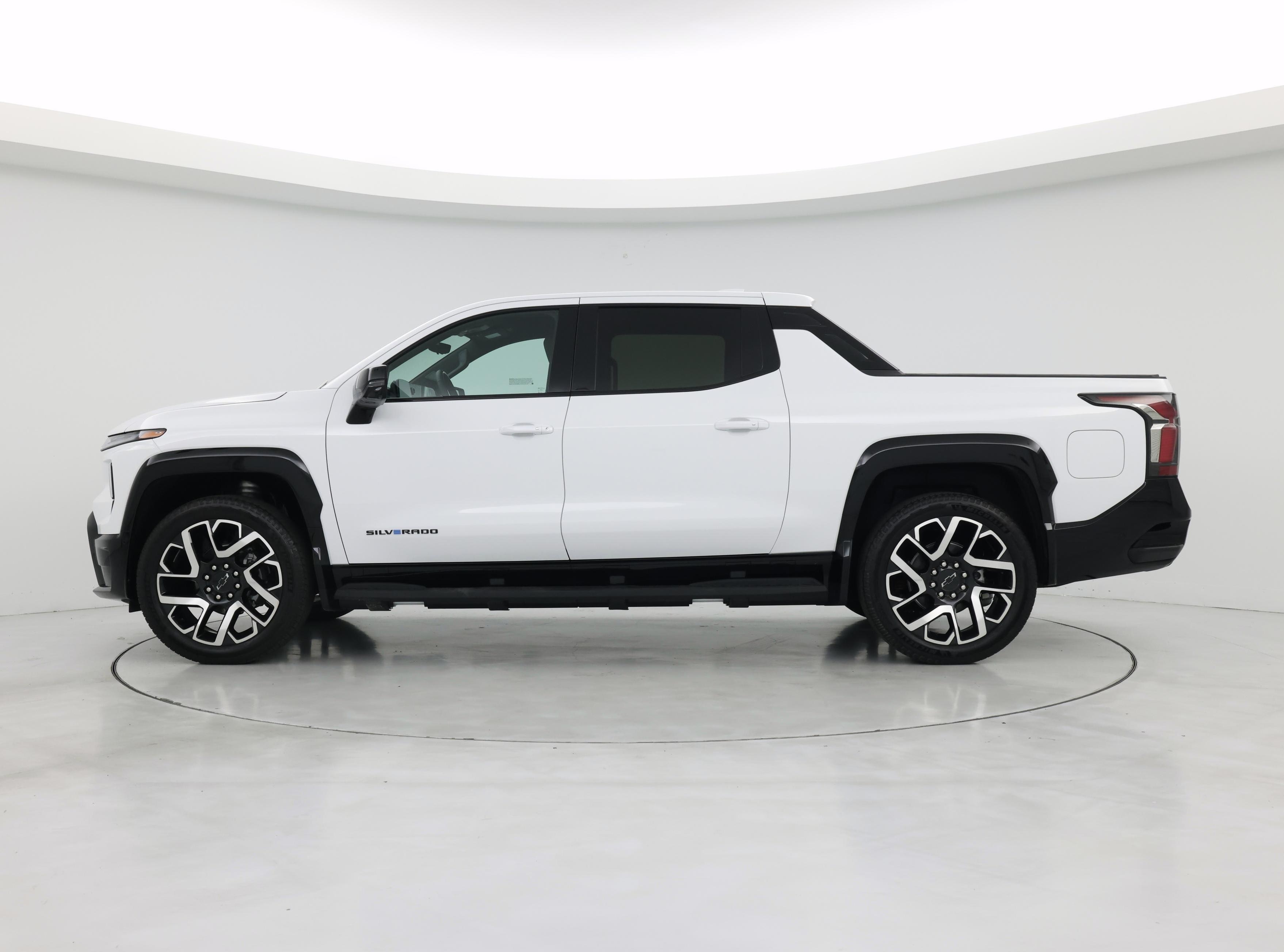 Thumbnail: 2025 Chevrolet Silverado EV - 3