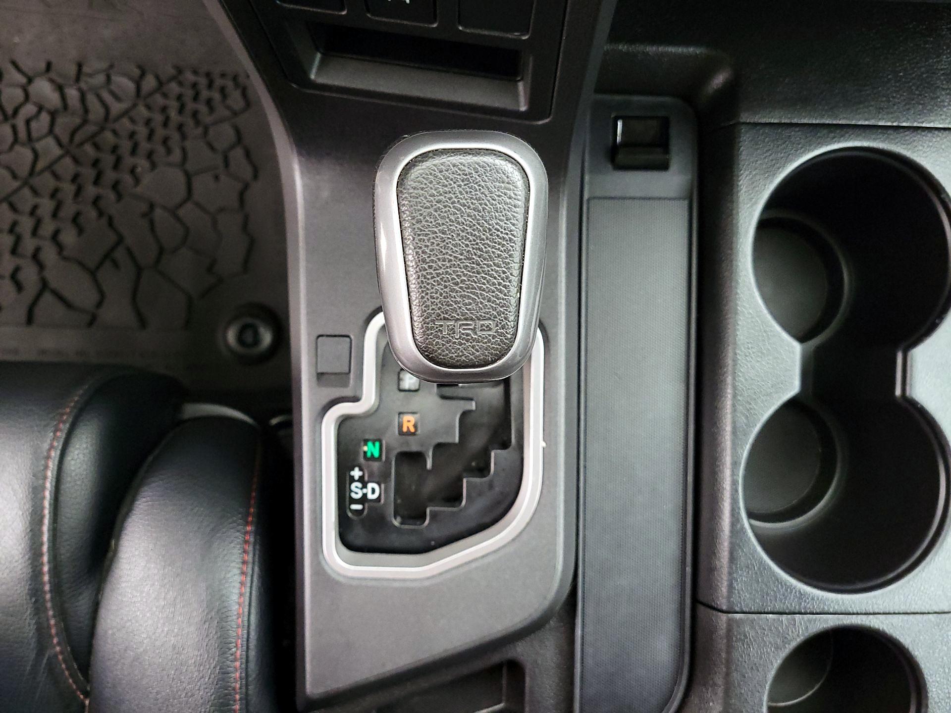Thumbnail: 2021 Toyota Sequoia - 17