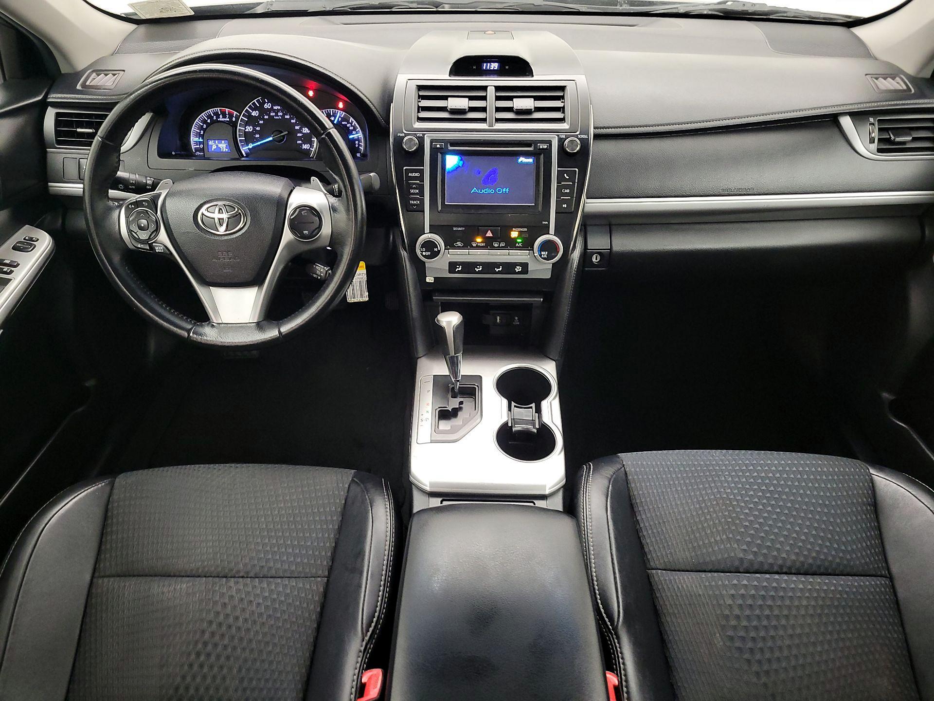 Thumbnail: 2014 Toyota Camry - 9