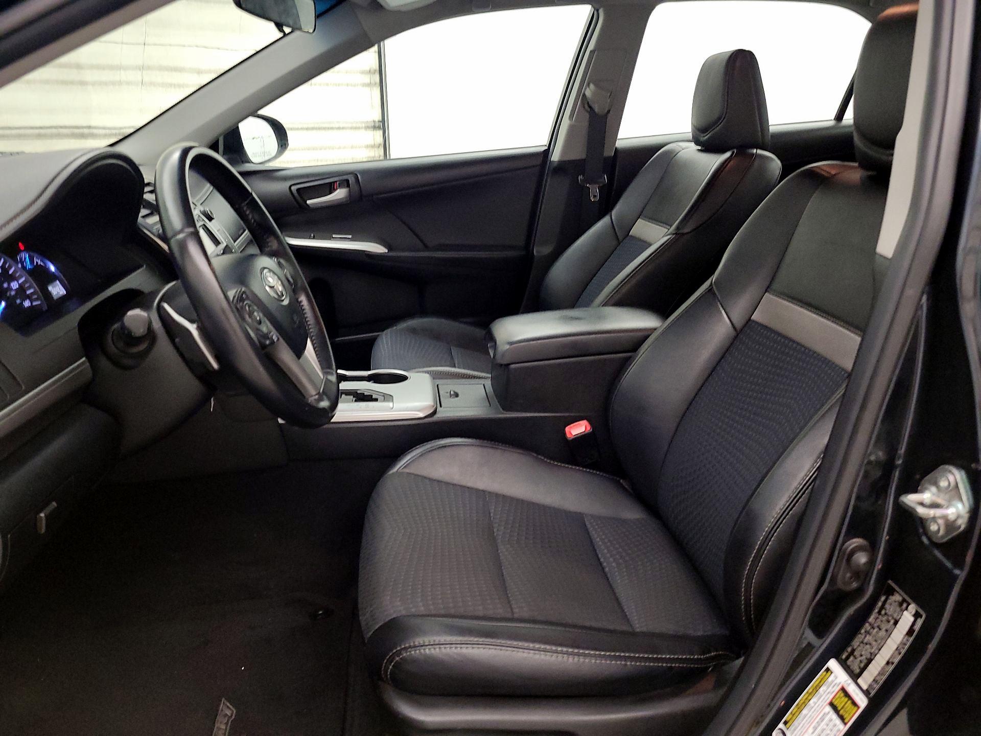 Thumbnail: 2014 Toyota Camry - 11