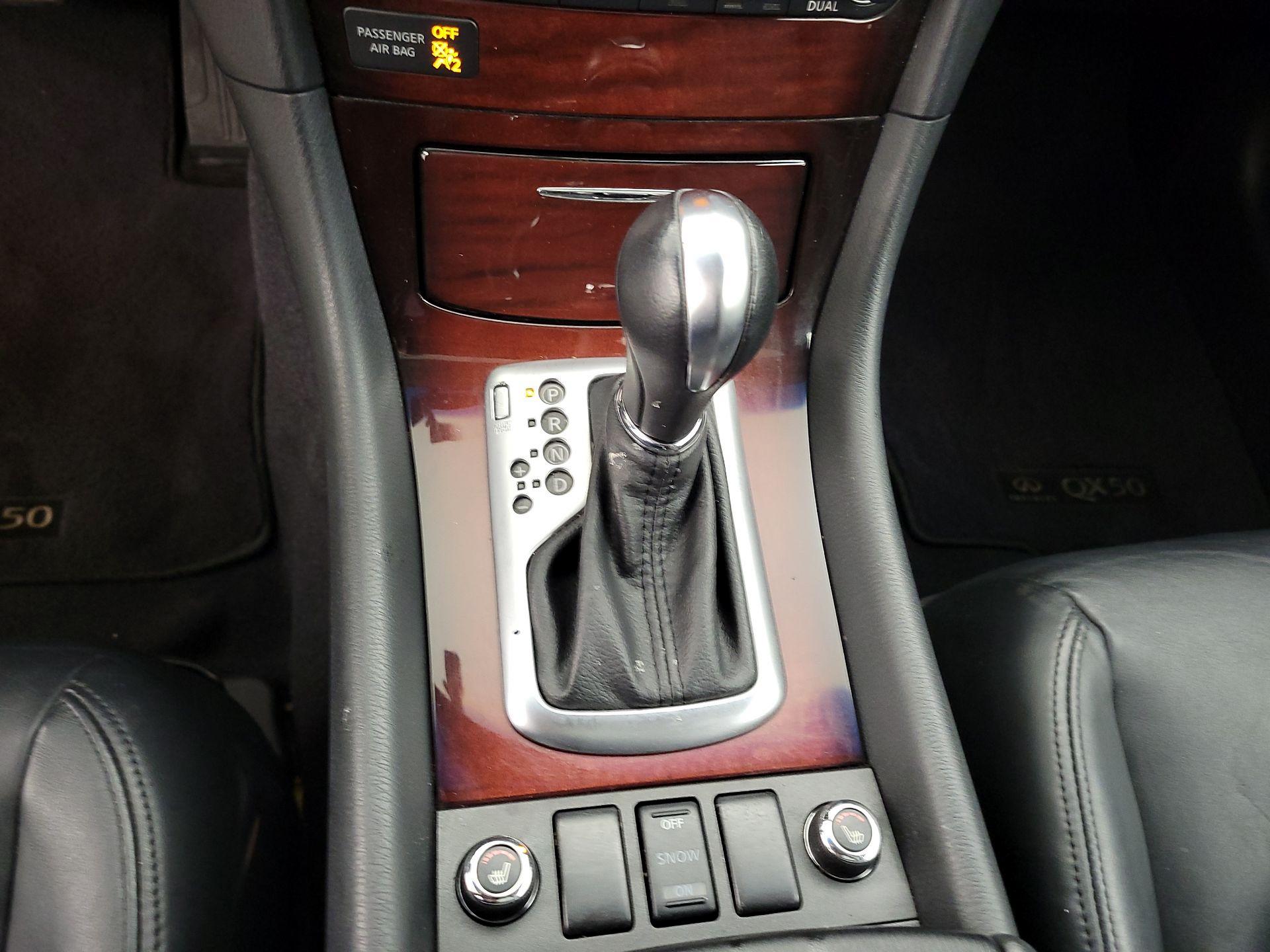 Thumbnail: 2016 INFINITI QX50 - 16
