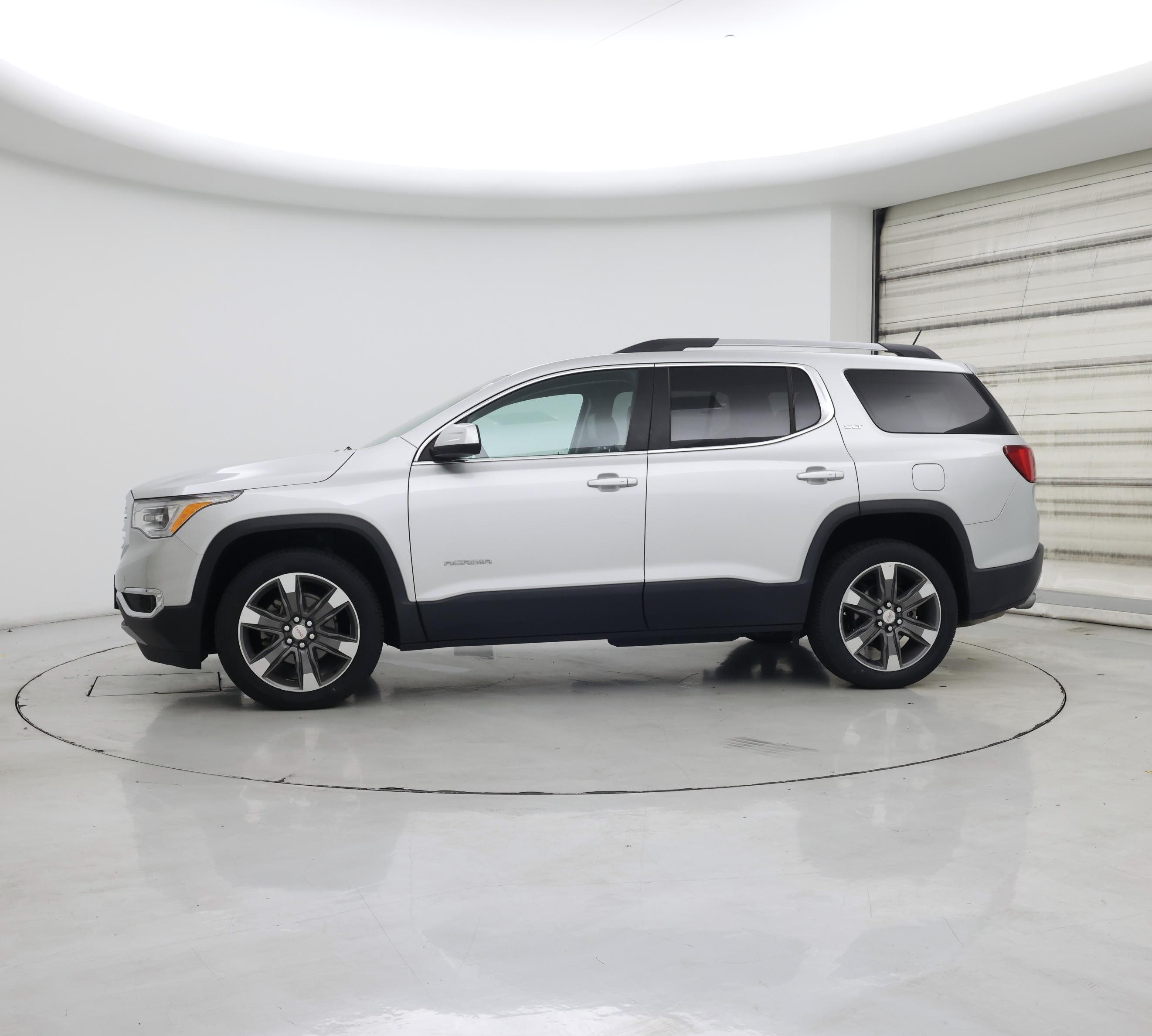 Thumbnail: 2018 GMC Acadia - 3
