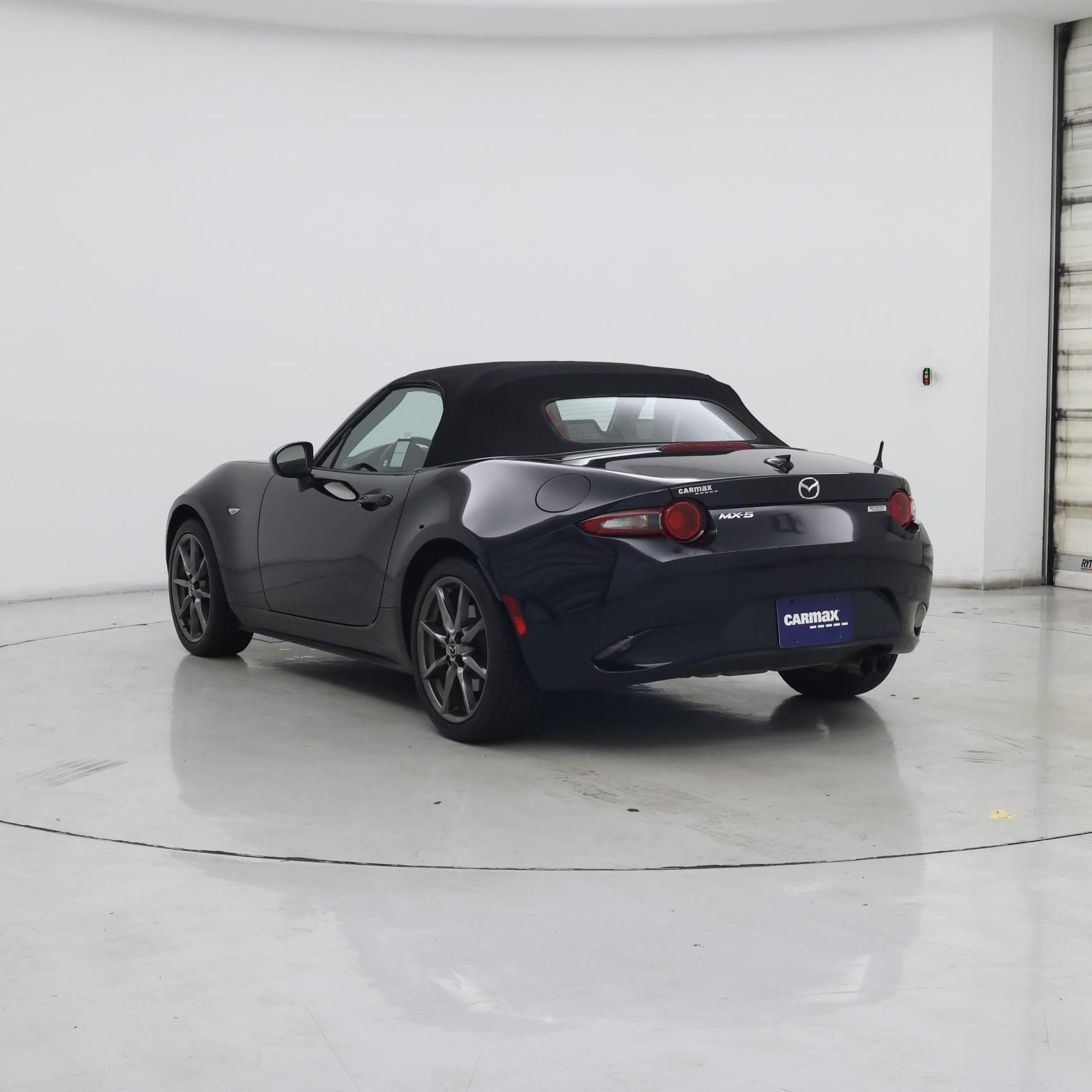 Thumbnail: 2016 Mazda MX-5 Miata - 2