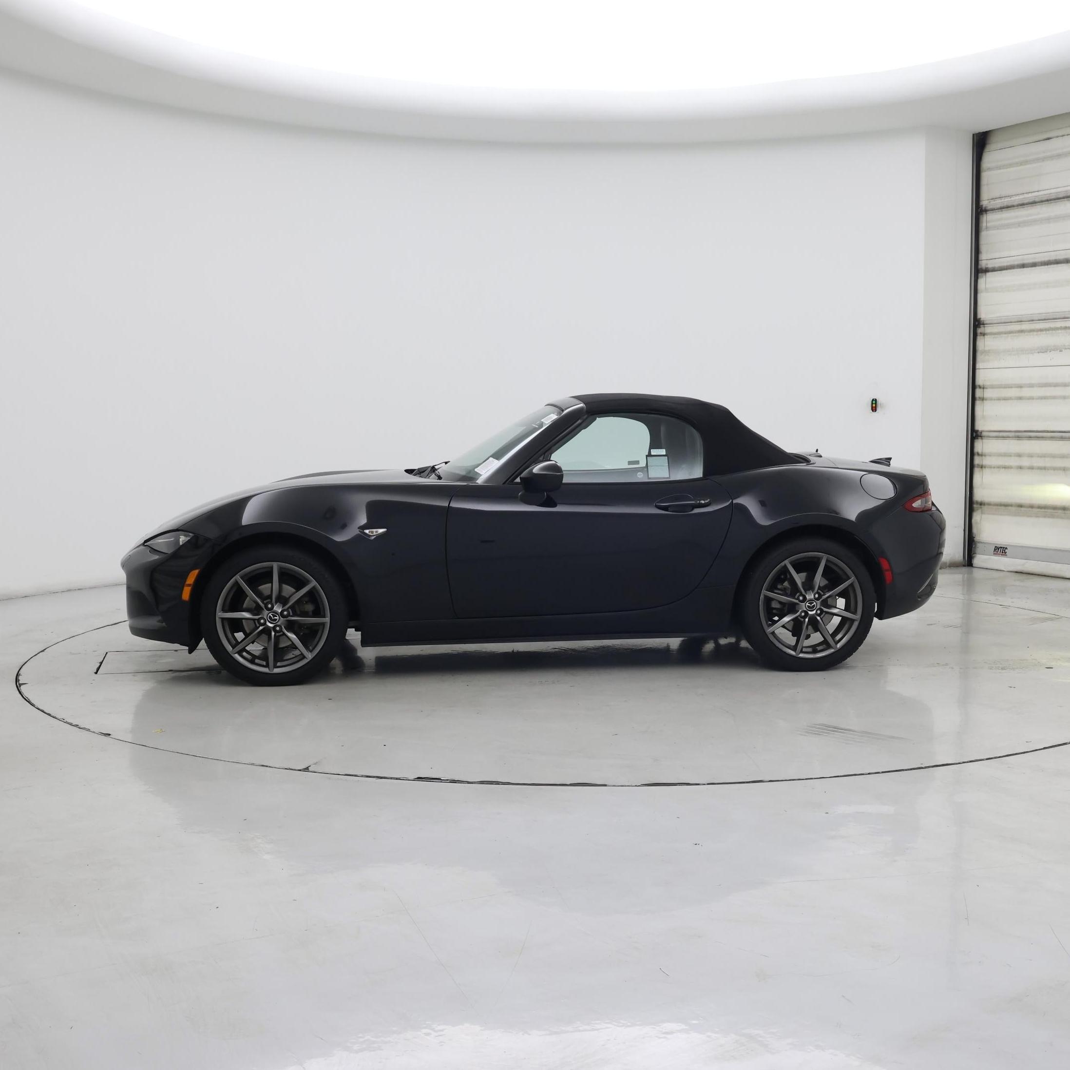 Thumbnail: 2016 Mazda MX-5 Miata - 3