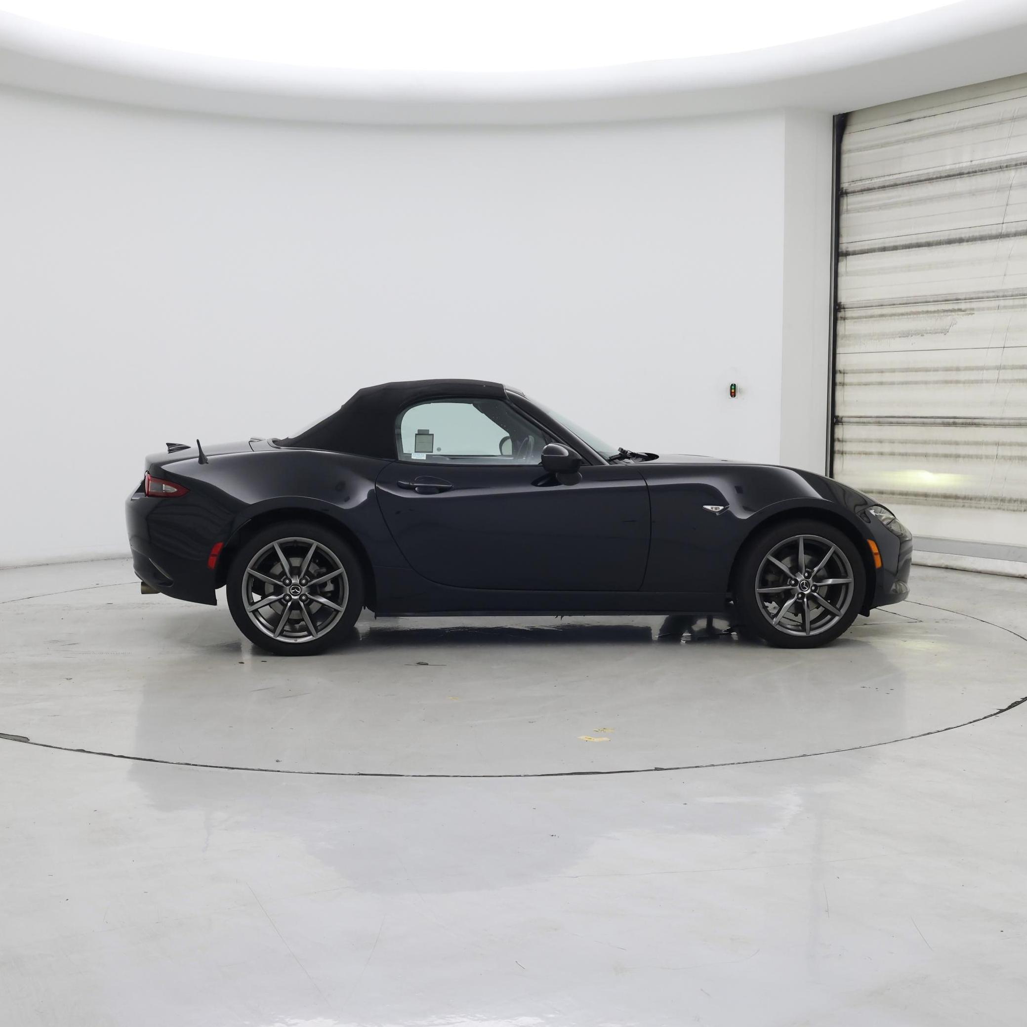Thumbnail: 2016 Mazda MX-5 Miata - 7