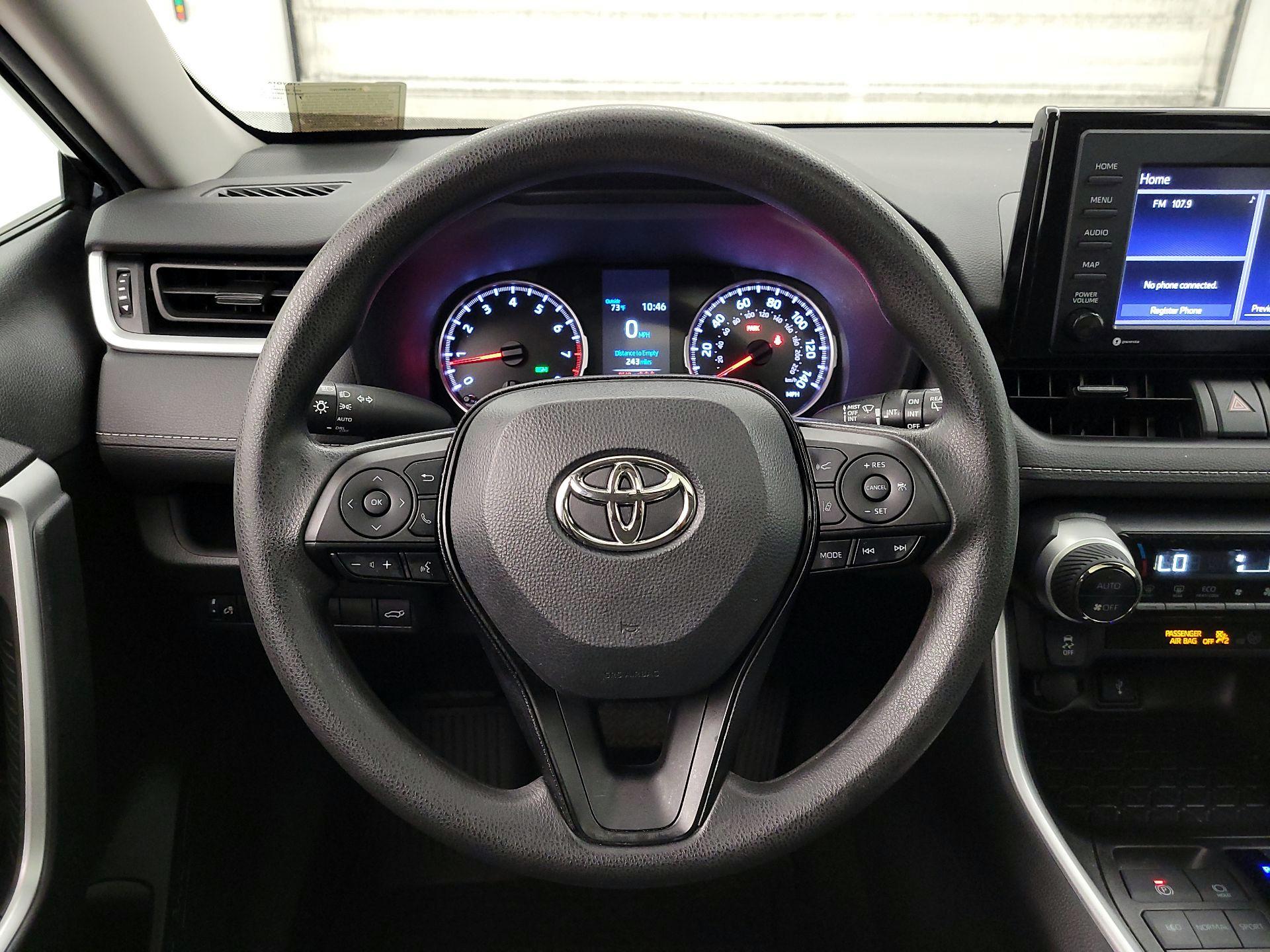 Thumbnail: 2022 Toyota RAV4 - 10