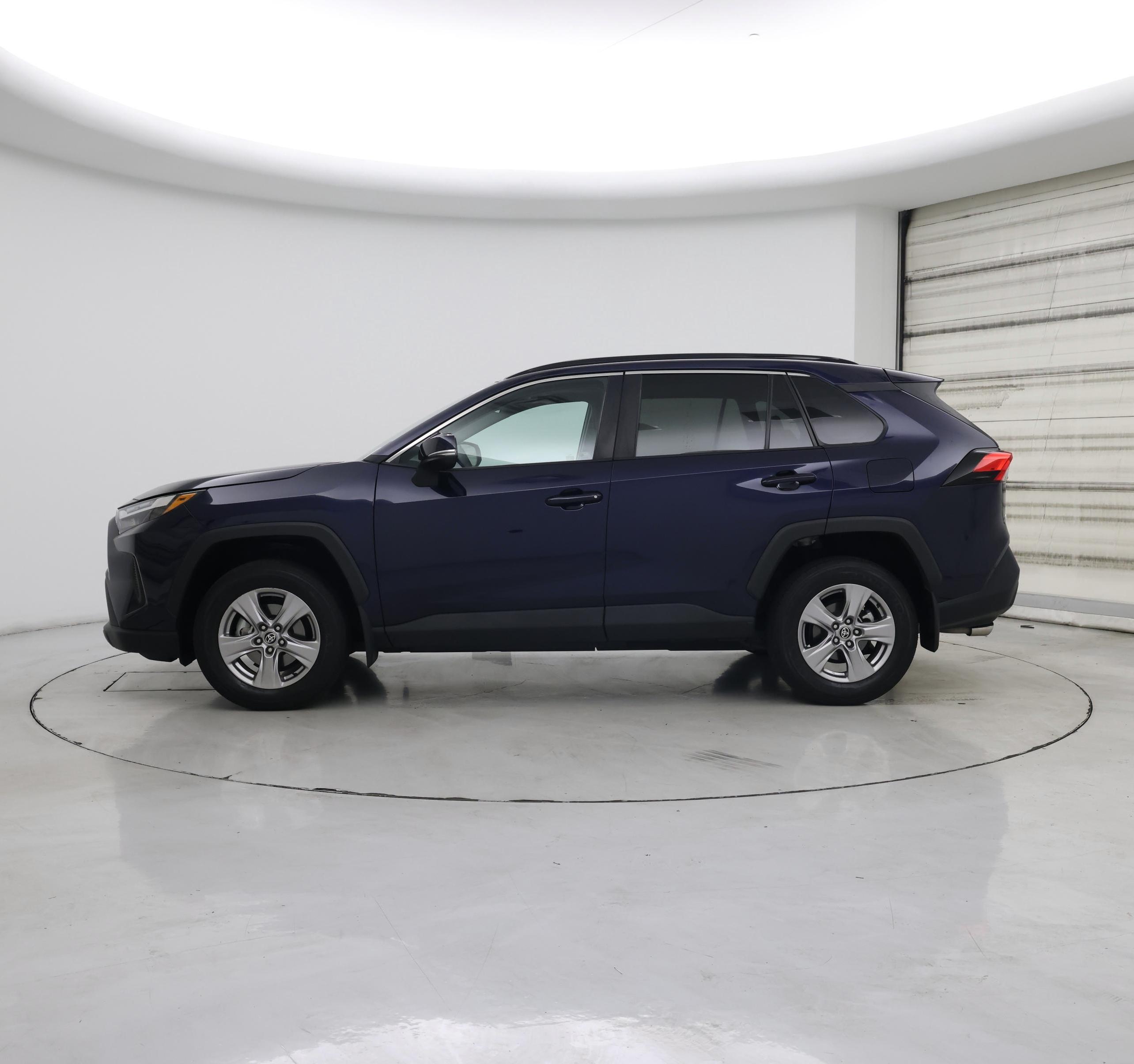 Thumbnail: 2022 Toyota RAV4 - 3
