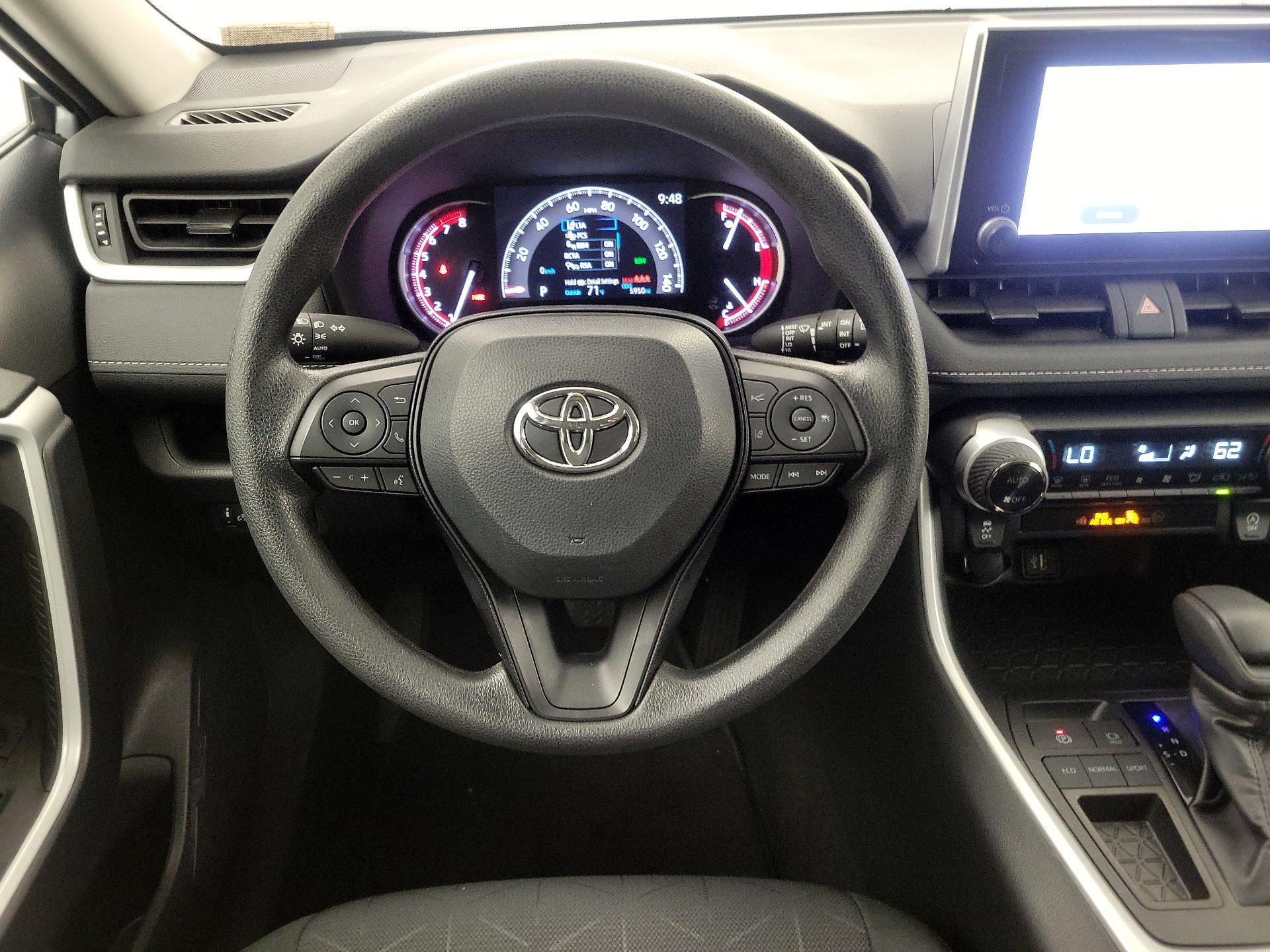 Thumbnail: 2025 Toyota RAV4 - 10