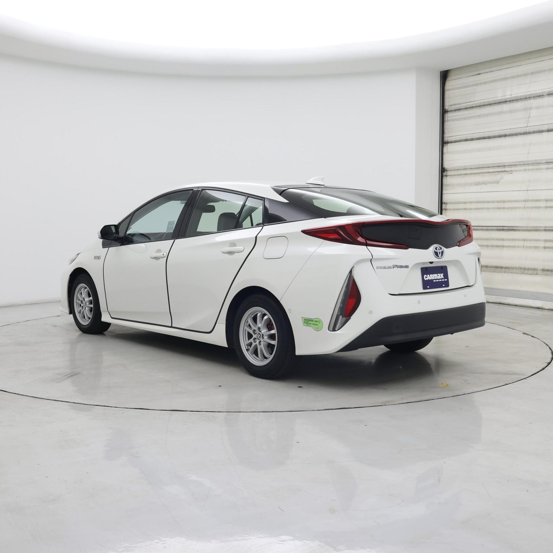 Thumbnail: 2017 Toyota Prius Prime - 2