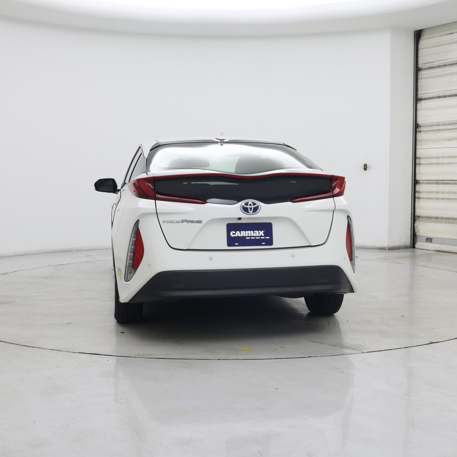Thumbnail: 2017 Toyota Prius Prime - 6