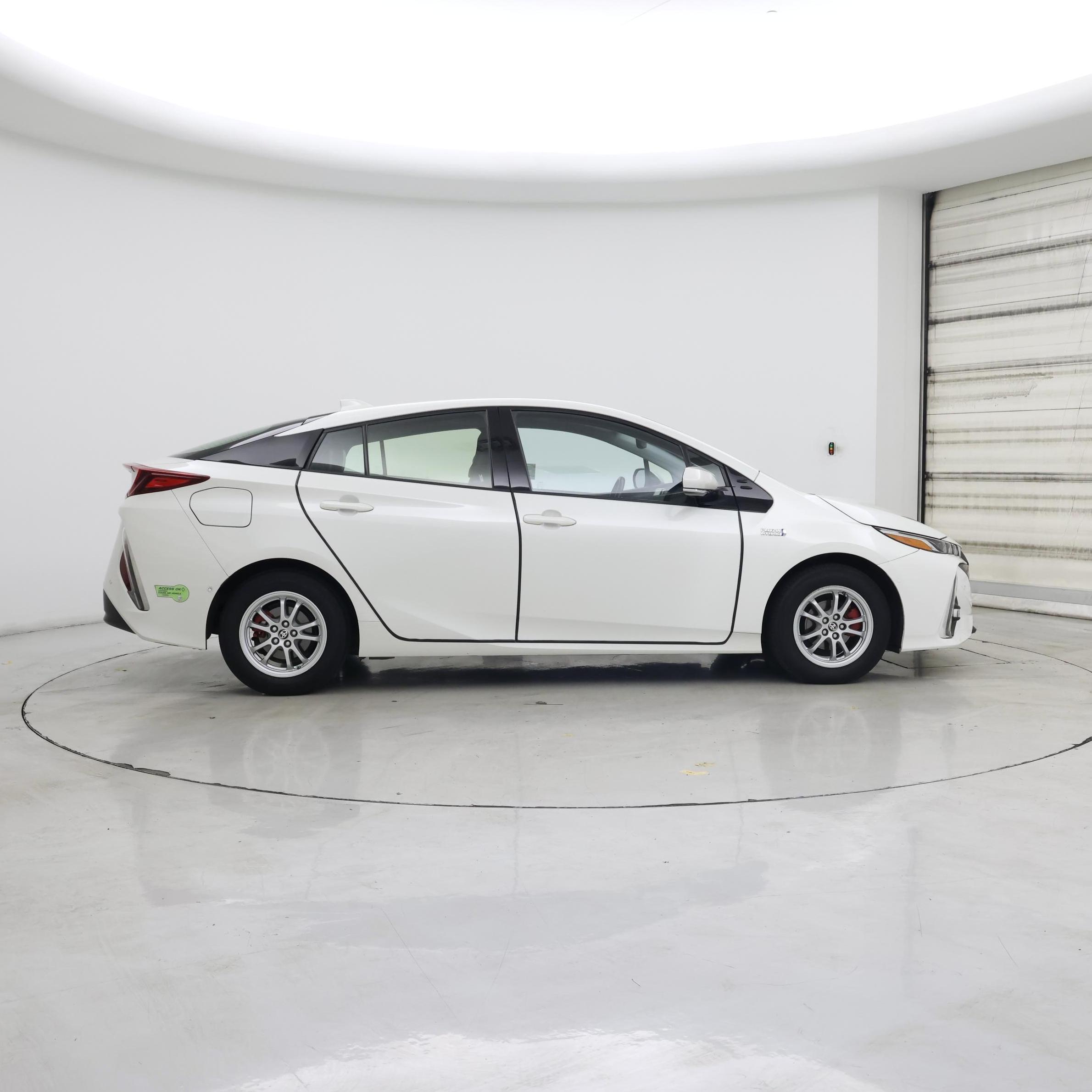 Thumbnail: 2017 Toyota Prius Prime - 7