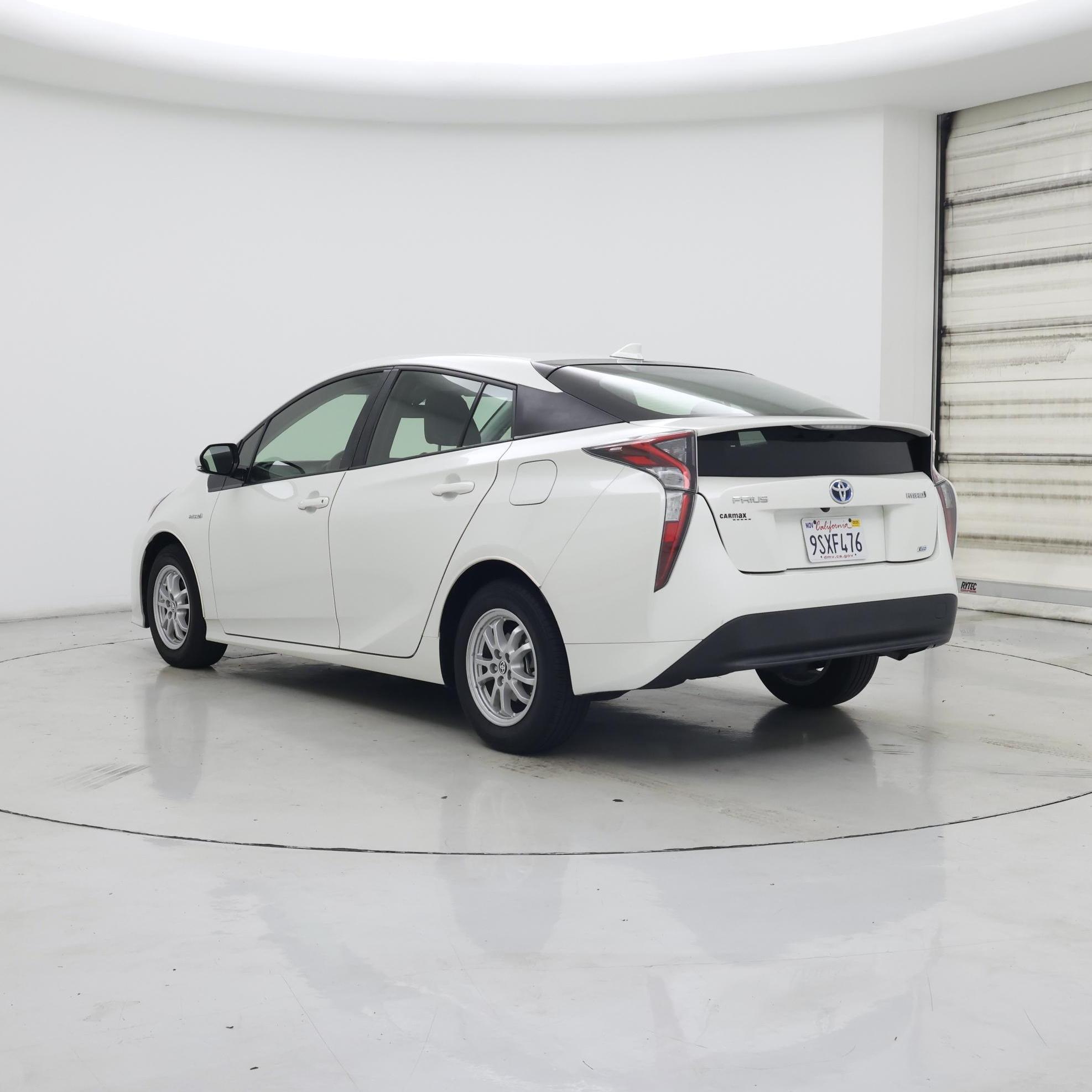 Thumbnail: 2017 Toyota Prius - 2