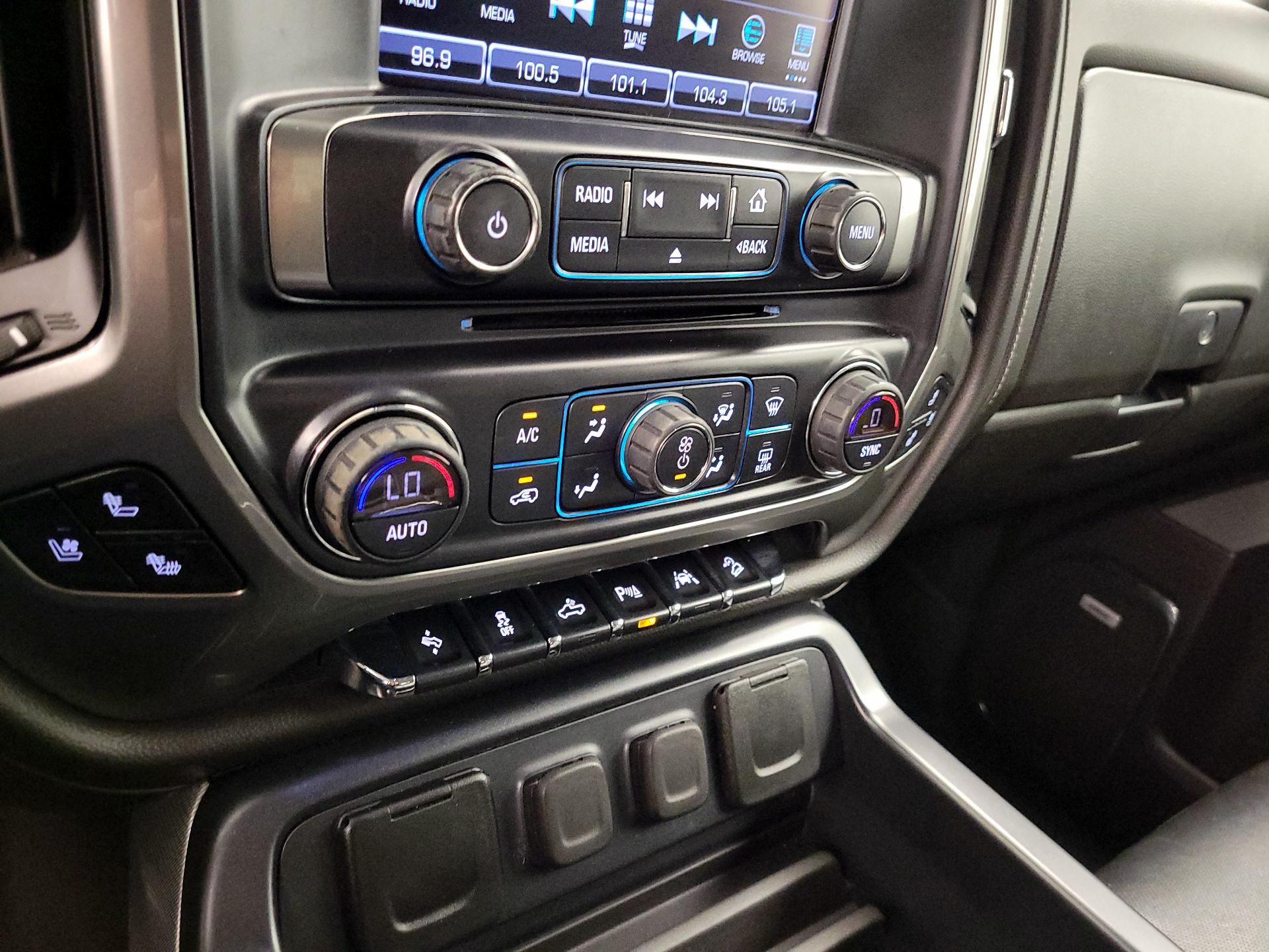 Thumbnail: 2018 Chevrolet Silverado 1500 - 16