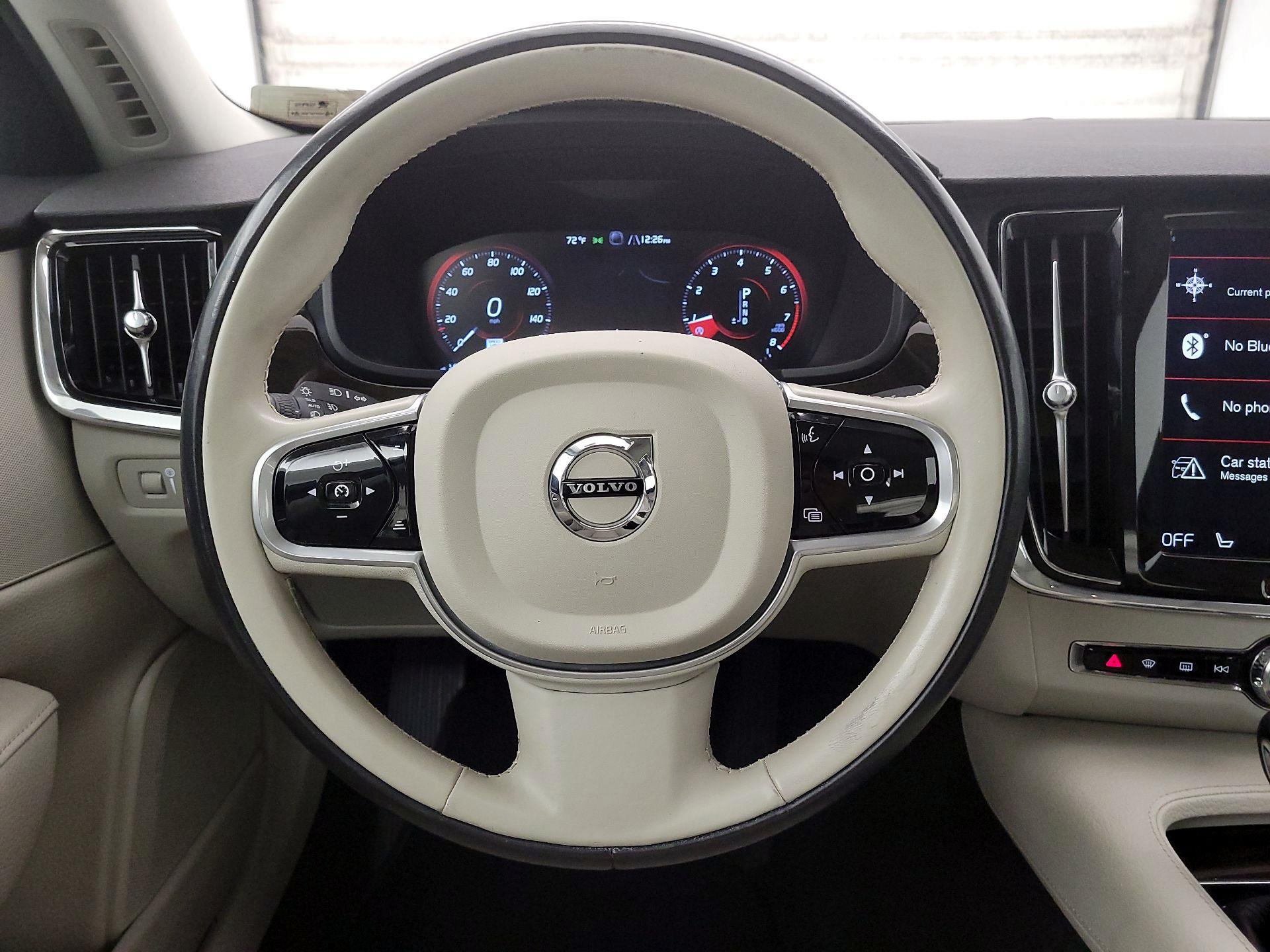 Thumbnail: 2018 Volvo S90 - 10
