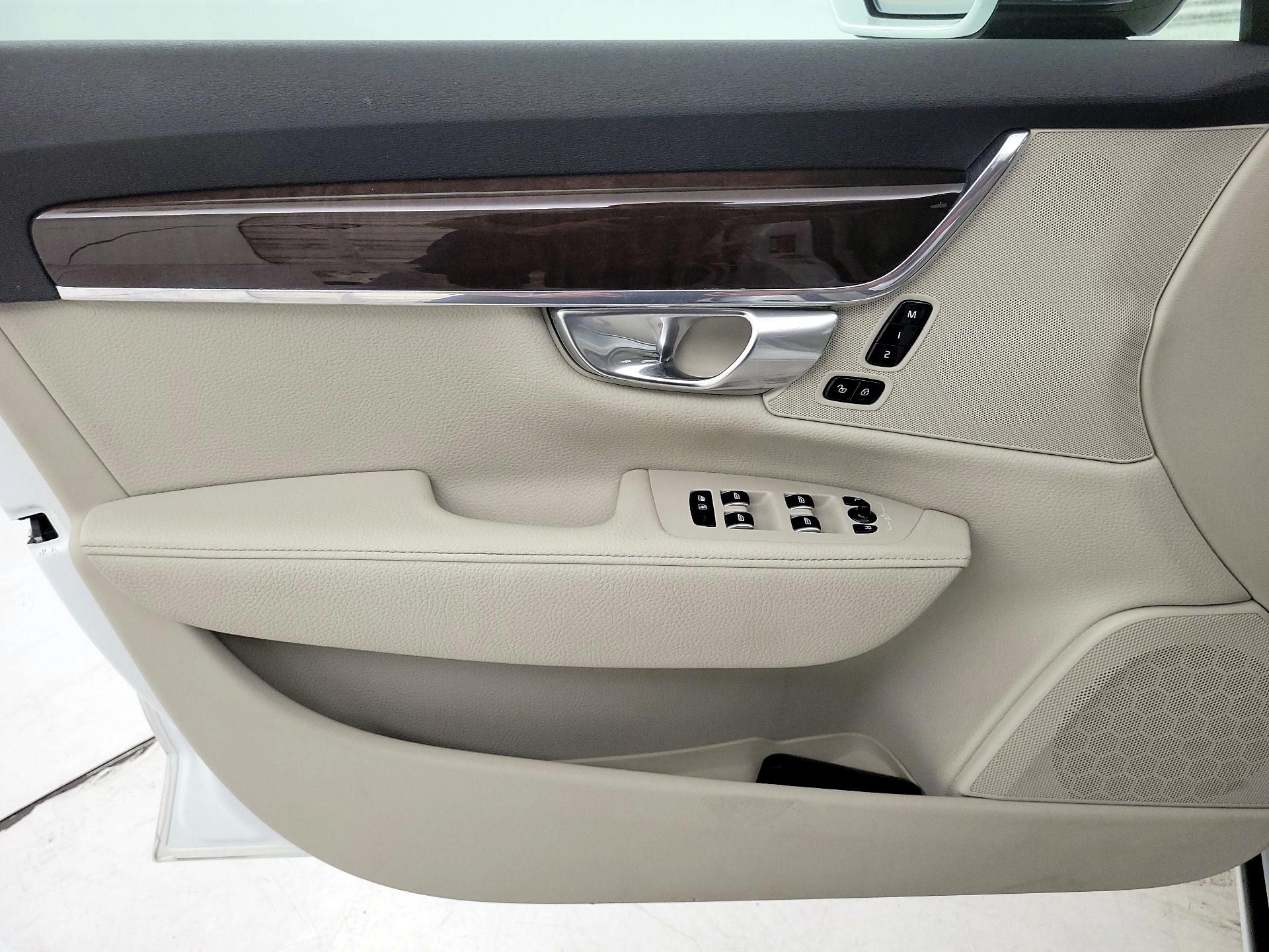 Thumbnail: 2018 Volvo S90 - 12
